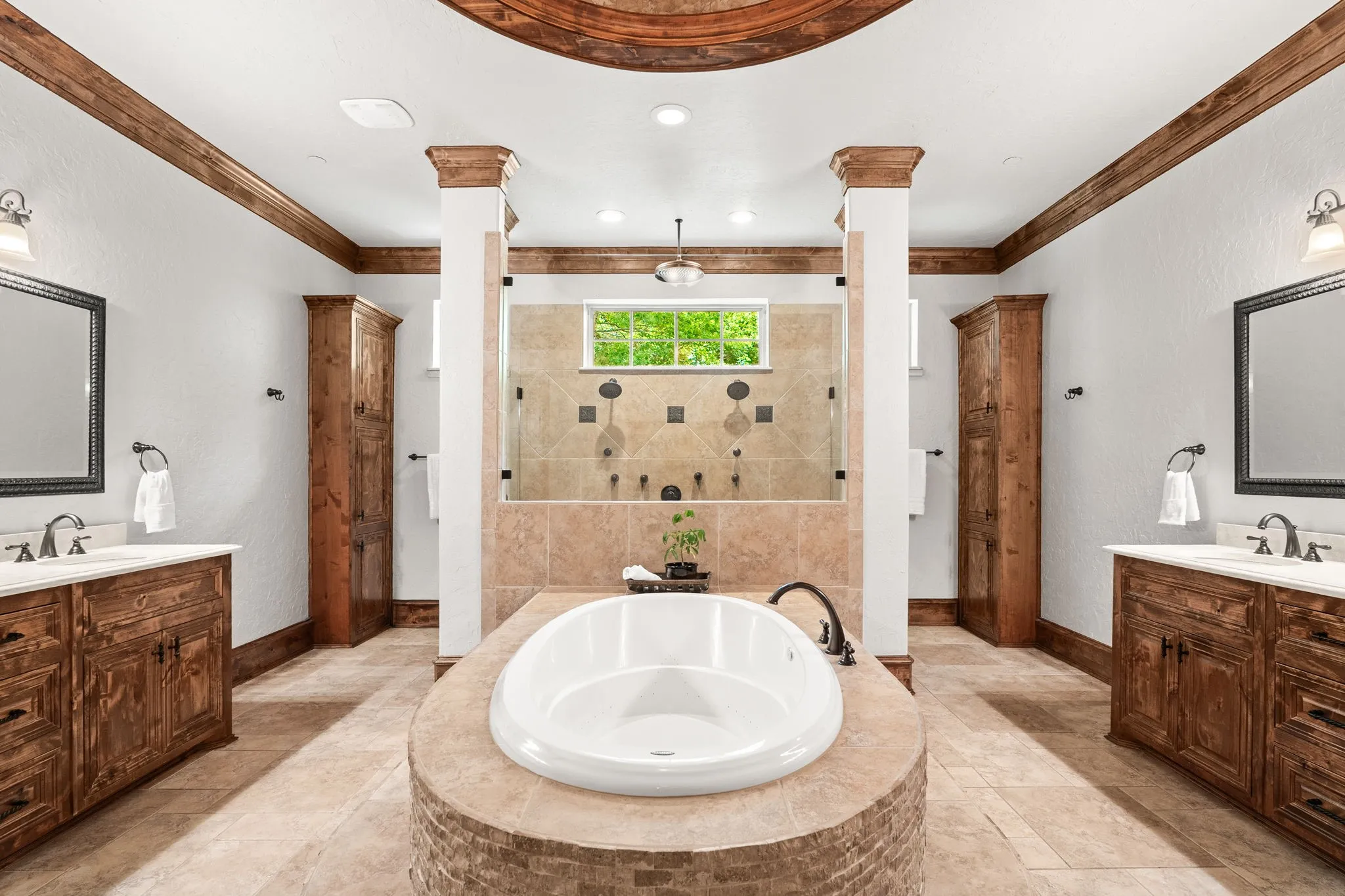 Single Family Residence For Sale in Collin County , 5412 Oakfield Drive, Mc Kinney, Texas 75071, 5 Bedroom, 7 Bathroom, 5 Garage spaces, 6,586 Sqft, built in 2008, Preowned, mls#21241925, Real Estate Agent in Mc Kinney, Homes For Sale in Collin county, Homes For Sale in Mc Kinney, Realtor in Mc Kinney Texas, Real Estate Brokerage Independent Realty Texas, Luminita Cordes Realtor