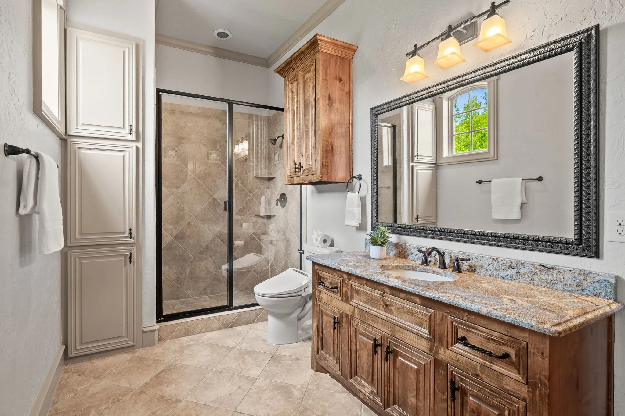 Single Family Residence For Sale in Collin County , 5412 Oakfield Drive, Mc Kinney, Texas 75071, 5 Bedroom, 7 Bathroom, 5 Garage spaces, 6,586 Sqft, built in 2008, Preowned, mls#21241925, Real Estate Agent in Mc Kinney, Homes For Sale in Collin county, Homes For Sale in Mc Kinney, Realtor in Mc Kinney Texas, Real Estate Brokerage Independent Realty Texas, Luminita Cordes Realtor