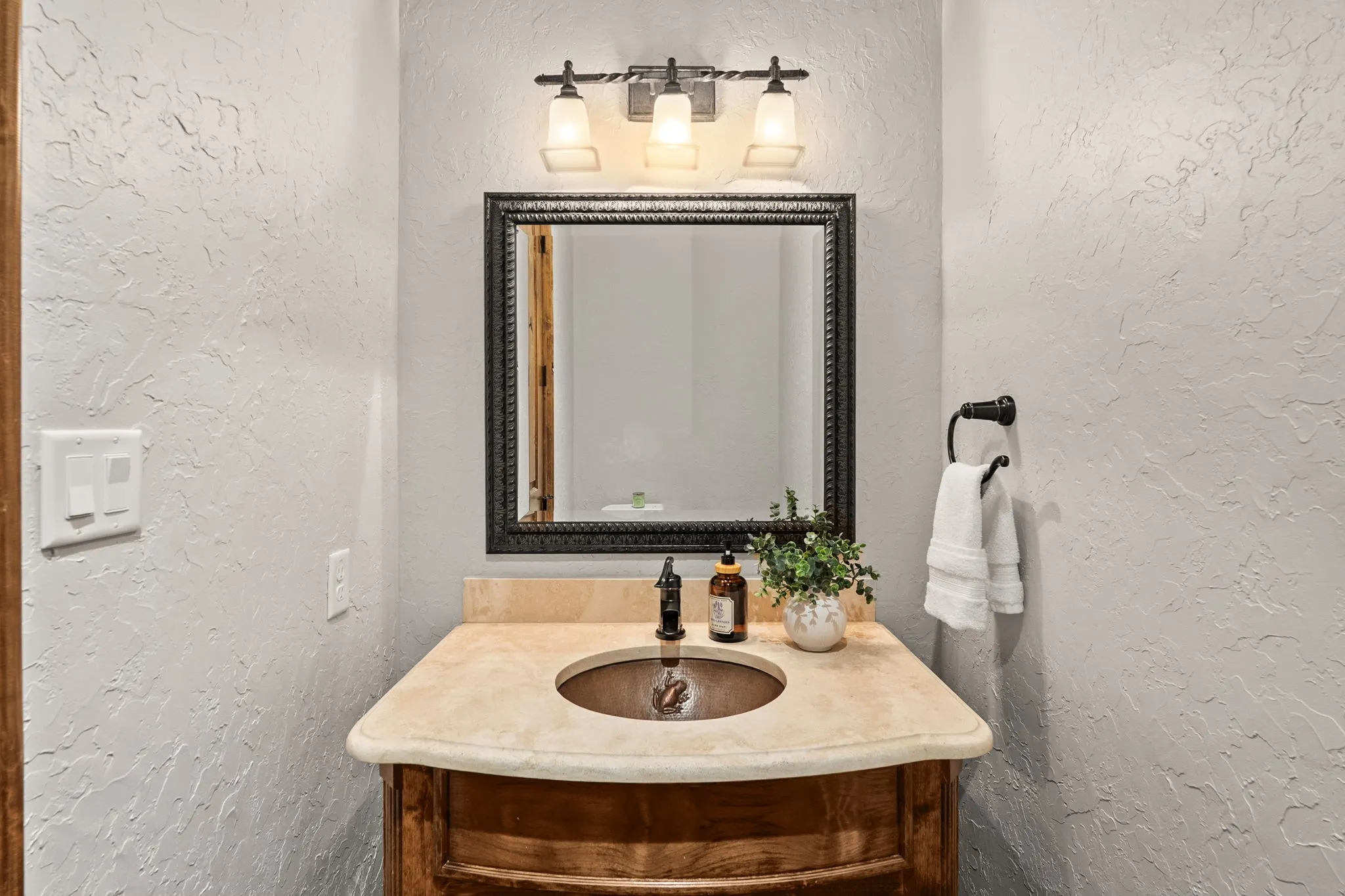 Half​​‌​​​​‌​​‌‌​‌‌​​​‌‌​‌​‌​‌​​​‌​​ Bath