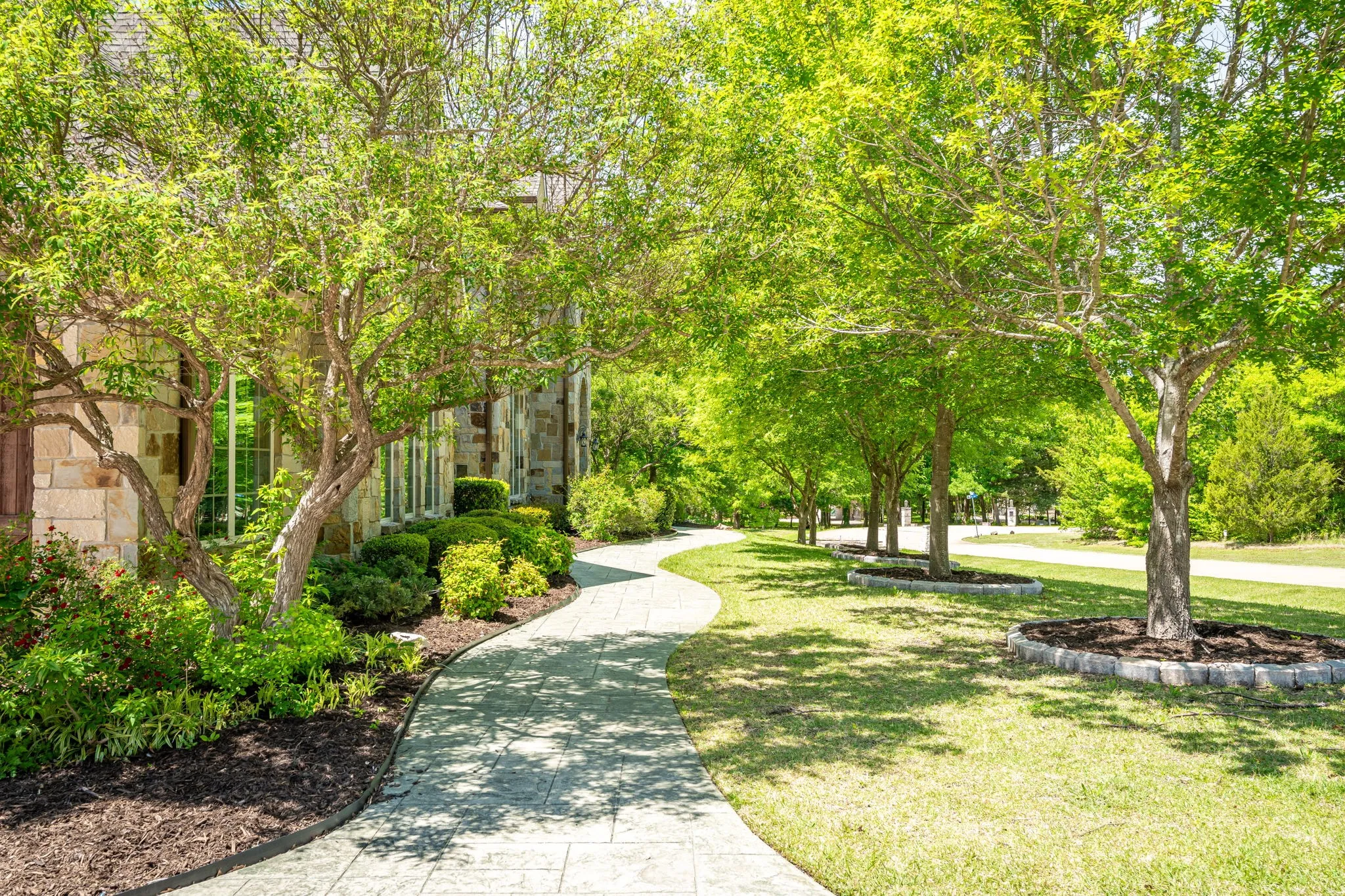 Single Family Residence For Sale in Collin County , 5412 Oakfield Drive, Mc Kinney, Texas 75071, 5 Bedroom, 7 Bathroom, 5 Garage spaces, 6,586 Sqft, built in 2008, Preowned, mls#21241925, Real Estate Agent in Mc Kinney, Homes For Sale in Collin county, Homes For Sale in Mc Kinney, Realtor in Mc Kinney Texas, Real Estate Brokerage Independent Realty Texas, Luminita Cordes Realtor