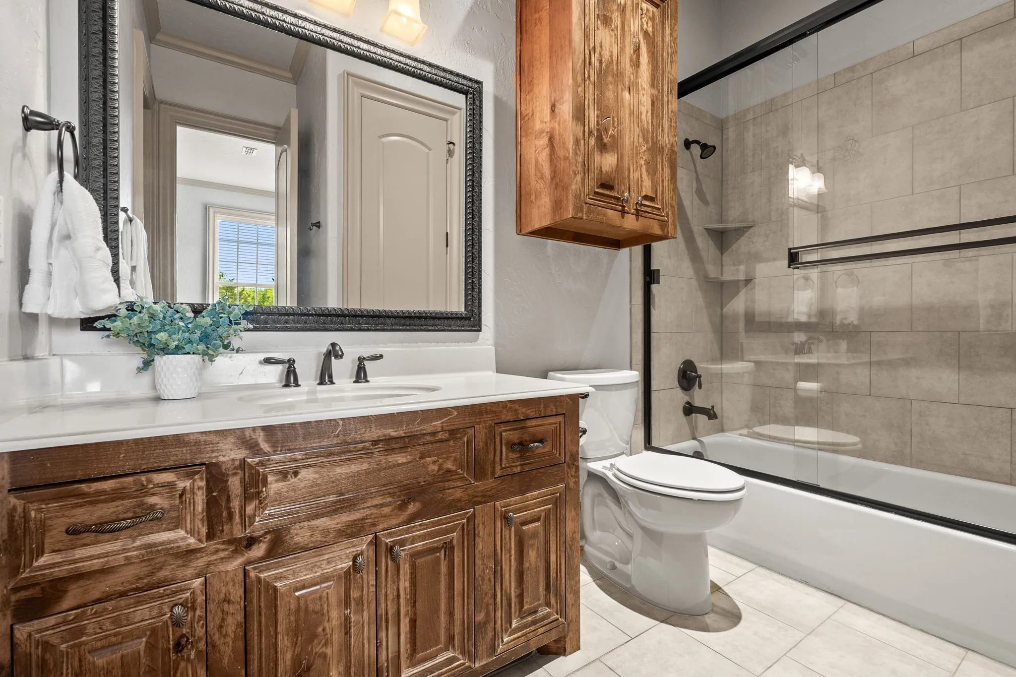 Single Family Residence For Sale in Collin County , 5412 Oakfield Drive, Mc Kinney, Texas 75071, 5 Bedroom, 7 Bathroom, 5 Garage spaces, 6,586 Sqft, built in 2008, Preowned, mls#21241925, Real Estate Agent in Mc Kinney, Homes For Sale in Collin county, Homes For Sale in Mc Kinney, Realtor in Mc Kinney Texas, Real Estate Brokerage Independent Realty Texas, Luminita Cordes Realtor