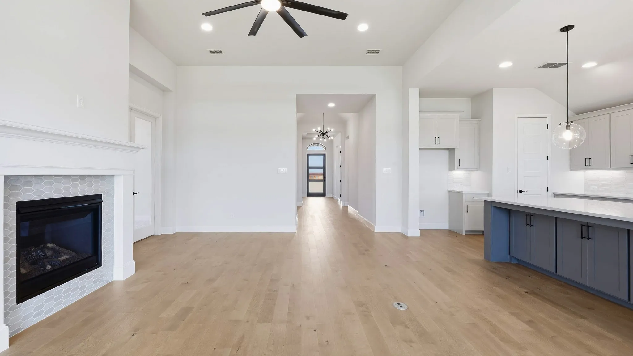 Single Family Residence For Sale in Ellis County , 249 Rosemallow Lane, Waxahachie, Texas 75165, 4 Bedroom, 4 Bathroom, 3 Garage spaces, 2,895 Sqft, built in 2026, New Construction - Complete, mls#21243281, Real Estate Agent in Waxahachie, Homes For Sale in Ellis county, Homes For Sale in Waxahachie, Realtor in Waxahachie Texas, Real Estate Brokerage Independent Realty Texas, Luminita Cordes Realtor