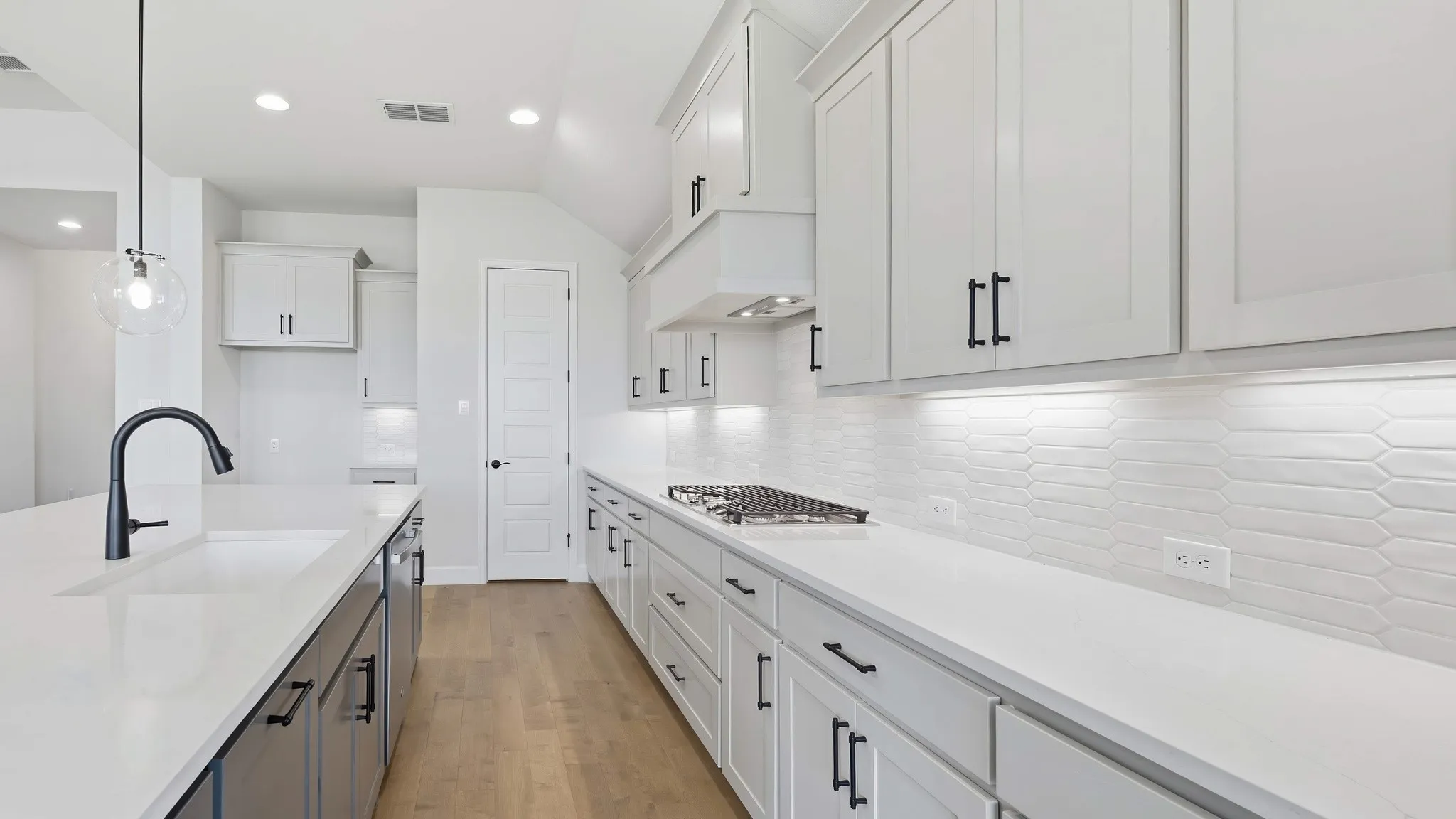 Single Family Residence For Sale in Ellis County , 249 Rosemallow Lane, Waxahachie, Texas 75165, 4 Bedroom, 4 Bathroom, 3 Garage spaces, 2,895 Sqft, built in 2026, New Construction - Complete, mls#21243281, Real Estate Agent in Waxahachie, Homes For Sale in Ellis county, Homes For Sale in Waxahachie, Realtor in Waxahachie Texas, Real Estate Brokerage Independent Realty Texas, Luminita Cordes Realtor