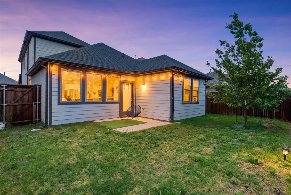 Single Family Residence For Sale in Collin County , 2516 Gaulding Street, Royse City, Texas 75189, 4 Bedroom, 4 Bathroom, 2 Garage spaces, 2,547 Sqft, built in 2022, Preowned, mls#21242735, Real Estate Agent in Royse City, Homes For Sale in Collin county, Homes For Sale in Royse City, Realtor in Royse City Texas, Real Estate Brokerage Independent Realty Texas, Luminita Cordes Realtor