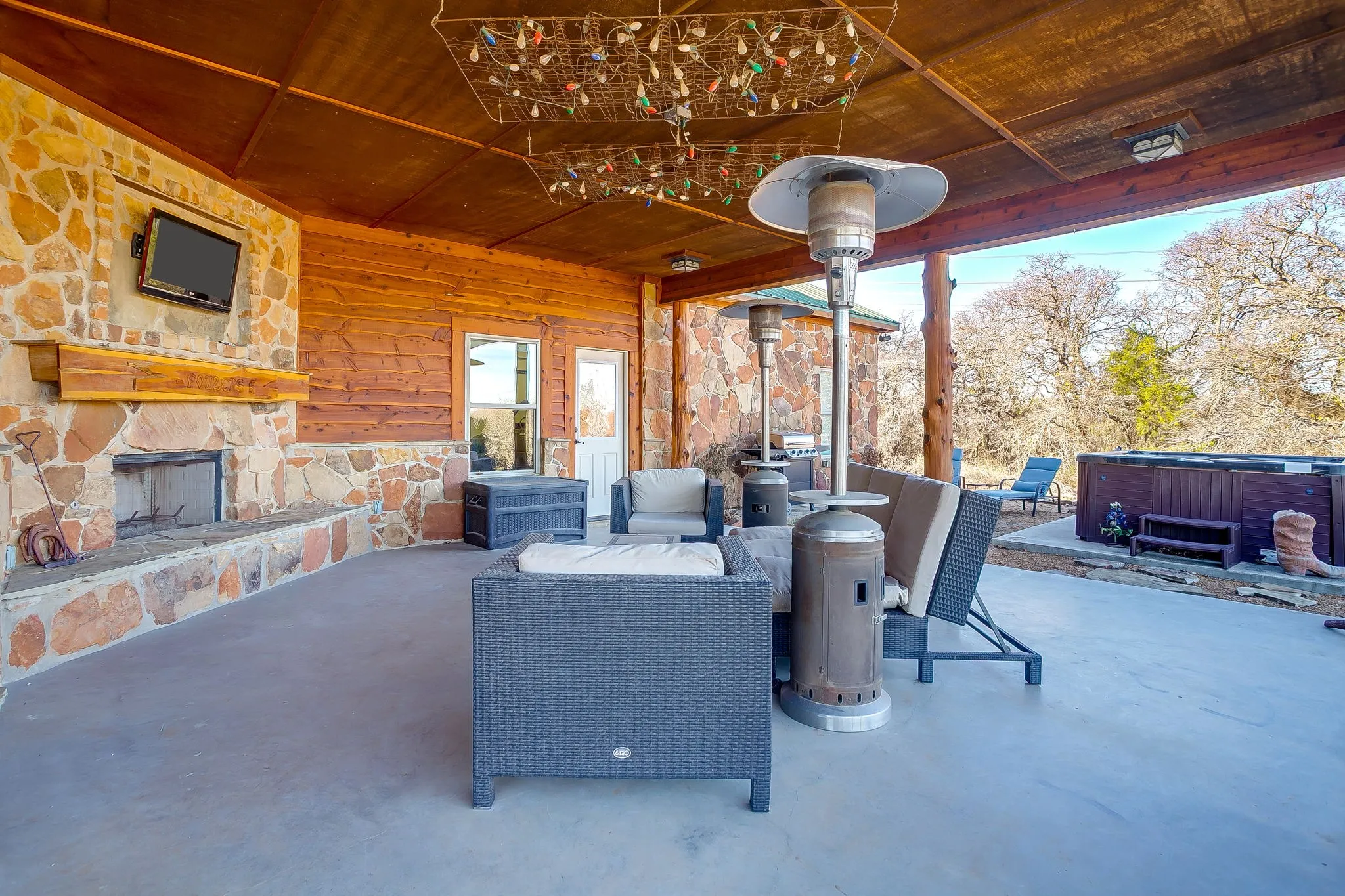 Farm For Sale in Wise County , 141 County Road 4793, Boyd, Texas 76023, 4 Bedroom, 2 Bathroom, 2 Garage spaces, 2,400 Sqft, built in 2000, mls#21242587, Real Estate Agent in Boyd, Homes For Sale in Wise county, Homes For Sale in Boyd, Realtor in Boyd Texas, Real Estate Brokerage Independent Realty Texas, Luminita Cordes Realtor