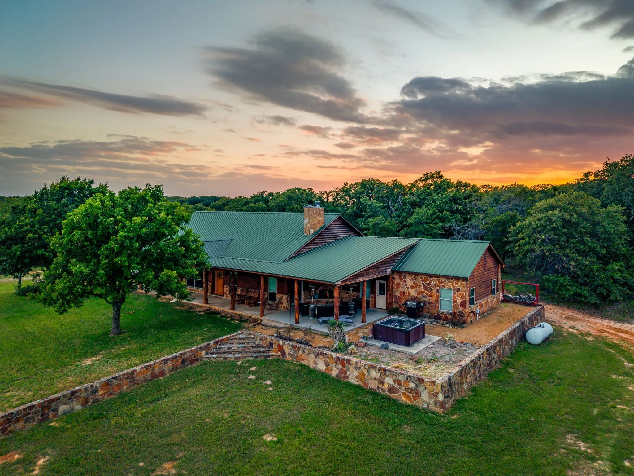 Farm For Sale in Wise County , 141 County Road 4793, Boyd, Texas 76023, 4 Bedroom, 2 Bathroom, 2 Garage spaces, 2,400 Sqft, built in 2000, mls#21242587, Real Estate Agent in Boyd, Homes For Sale in Wise county, Homes For Sale in Boyd, Realtor in Boyd Texas, Real Estate Brokerage Independent Realty Texas, Luminita Cordes Realtor