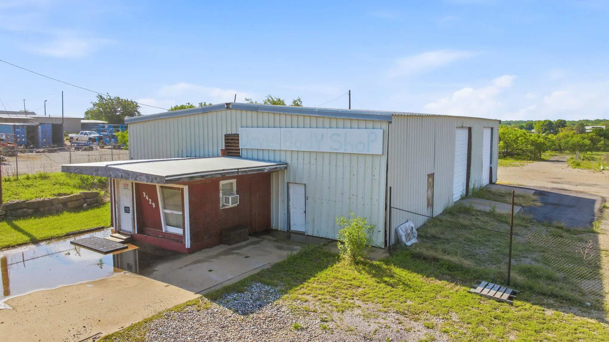 Retail For Sale in Stephens County , 3429 W Walker Street, Breckenridge, Texas 76424, 0, 0, Garage spaces, 0 Sqft, built in 1982, Preowned, mls#21243217, Real Estate Agent in Breckenridge, Homes For Sale in Stephens county, Homes For Sale in Breckenridge, Realtor in Breckenridge Texas, Real Estate Brokerage Independent Realty Texas, Luminita Cordes Realtor