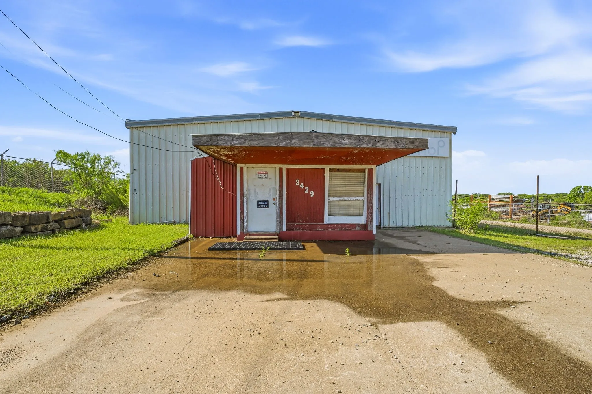 Retail For Sale in Stephens County , 3429 W Walker Street, Breckenridge, Texas 76424, 0, 0, Garage spaces, 0 Sqft, built in 1982, Preowned, mls#21243217, Real Estate Agent in Breckenridge, Homes For Sale in Stephens county, Homes For Sale in Breckenridge, Realtor in Breckenridge Texas, Real Estate Brokerage Independent Realty Texas, Luminita Cordes Realtor