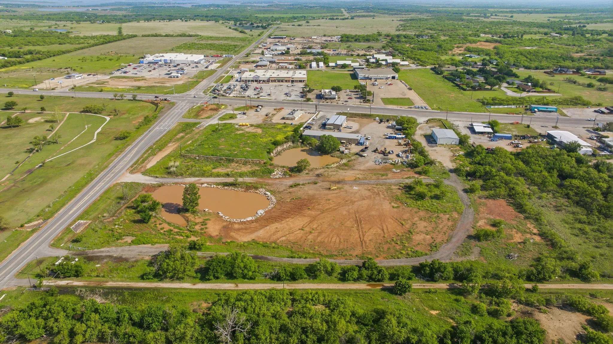 Retail For Sale in Stephens County , 3429 W Walker Street, Breckenridge, Texas 76424, 0, 0, Garage spaces, 0 Sqft, built in 1982, Preowned, mls#21243217, Real Estate Agent in Breckenridge, Homes For Sale in Stephens county, Homes For Sale in Breckenridge, Realtor in Breckenridge Texas, Real Estate Brokerage Independent Realty Texas, Luminita Cordes Realtor