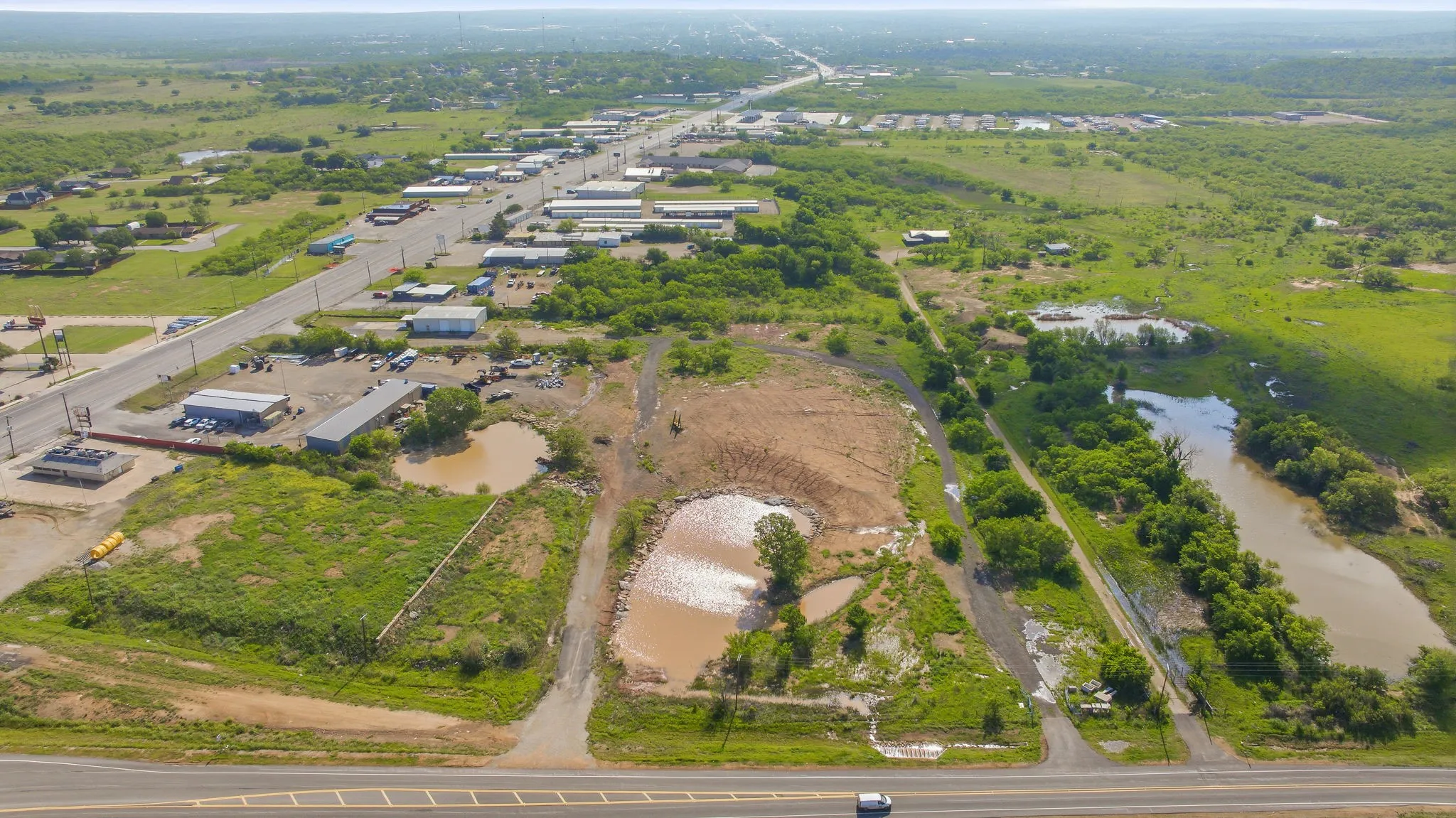 Retail For Sale in Stephens County , 3429 W Walker Street, Breckenridge, Texas 76424, 0, 0, Garage spaces, 0 Sqft, built in 1982, Preowned, mls#21243217, Real Estate Agent in Breckenridge, Homes For Sale in Stephens county, Homes For Sale in Breckenridge, Realtor in Breckenridge Texas, Real Estate Brokerage Independent Realty Texas, Luminita Cordes Realtor
