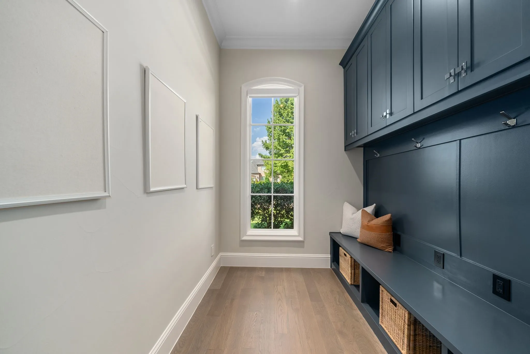 Single Family Residence For Sale in Denton County , 3883 Newman Boulevard, Frisco, Texas 75033, 6 Bedroom, 9 Bathroom, 4 Garage spaces, 9,222 Sqft, built in 2016, mls#21242959, Real Estate Agent in Frisco, Homes For Sale in Denton county, Homes For Sale in Frisco, Realtor in Frisco Texas, Real Estate Brokerage Independent Realty Texas, Luminita Cordes Realtor