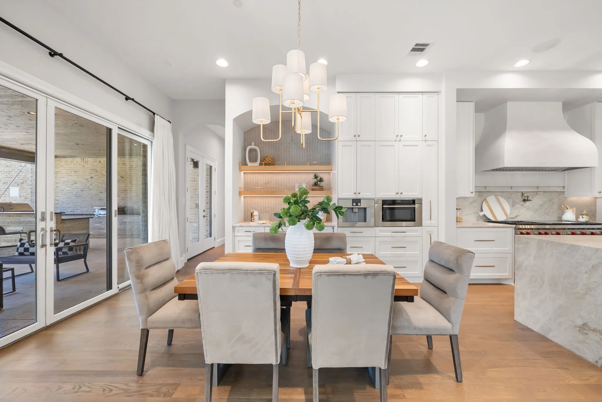 Single Family Residence For Sale in Denton County , 3883 Newman Boulevard, Frisco, Texas 75033, 6 Bedroom, 9 Bathroom, 4 Garage spaces, 9,222 Sqft, built in 2016, mls#21242959, Real Estate Agent in Frisco, Homes For Sale in Denton county, Homes For Sale in Frisco, Realtor in Frisco Texas, Real Estate Brokerage Independent Realty Texas, Luminita Cordes Realtor