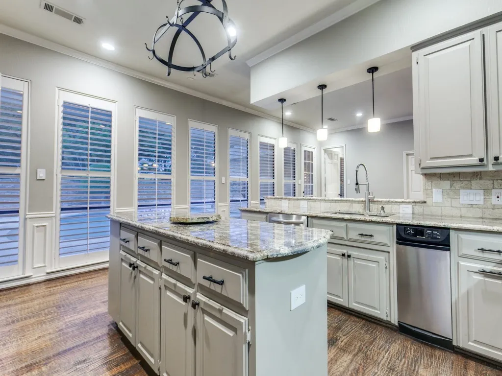 Single Family Residence For Sale in Collin County , 2009 Misty Haven Lane, Plano, Texas 75093, 4 Bedroom, 4 Bathroom, 3 Garage spaces, 3,762 Sqft, built in 1985, Preowned, mls#21239828, Real Estate Agent in Plano, Homes For Sale in Collin county, Homes For Sale in Plano, Realtor in Plano Texas, Real Estate Brokerage Independent Realty Texas, Luminita Cordes Realtor
