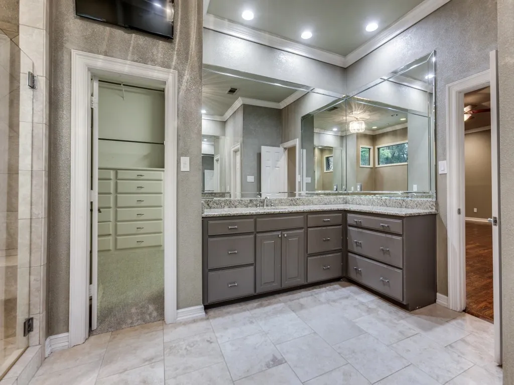 Single Family Residence For Sale in Collin County , 2009 Misty Haven Lane, Plano, Texas 75093, 4 Bedroom, 4 Bathroom, 3 Garage spaces, 3,762 Sqft, built in 1985, Preowned, mls#21239828, Real Estate Agent in Plano, Homes For Sale in Collin county, Homes For Sale in Plano, Realtor in Plano Texas, Real Estate Brokerage Independent Realty Texas, Luminita Cordes Realtor