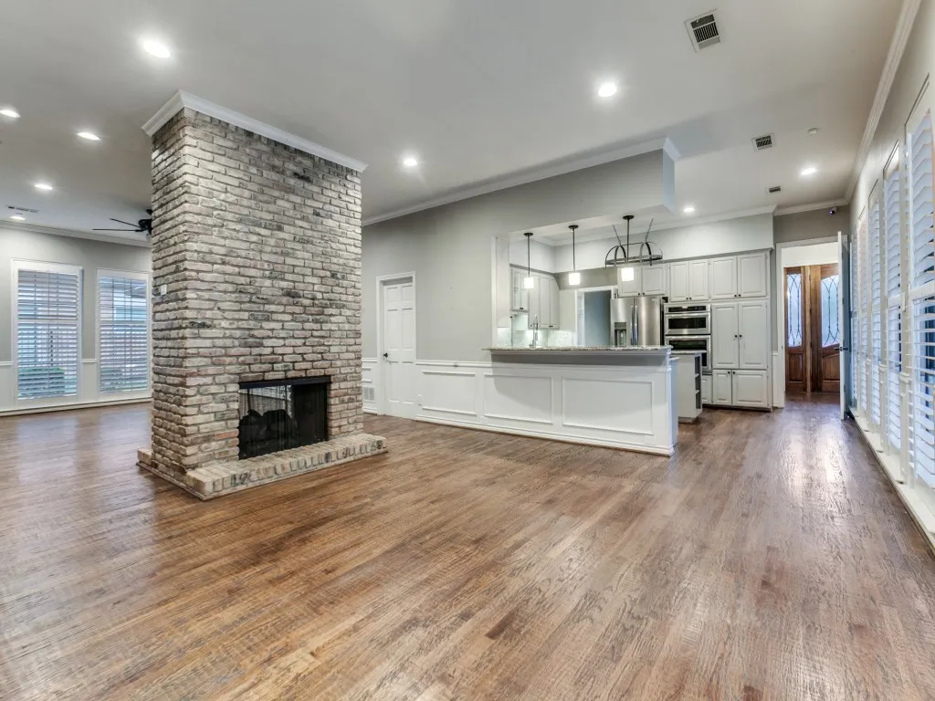 Single Family Residence For Sale in Collin County , 2009 Misty Haven Lane, Plano, Texas 75093, 4 Bedroom, 4 Bathroom, 3 Garage spaces, 3,762 Sqft, built in 1985, Preowned, mls#21239828, Real Estate Agent in Plano, Homes For Sale in Collin county, Homes For Sale in Plano, Realtor in Plano Texas, Real Estate Brokerage Independent Realty Texas, Luminita Cordes Realtor