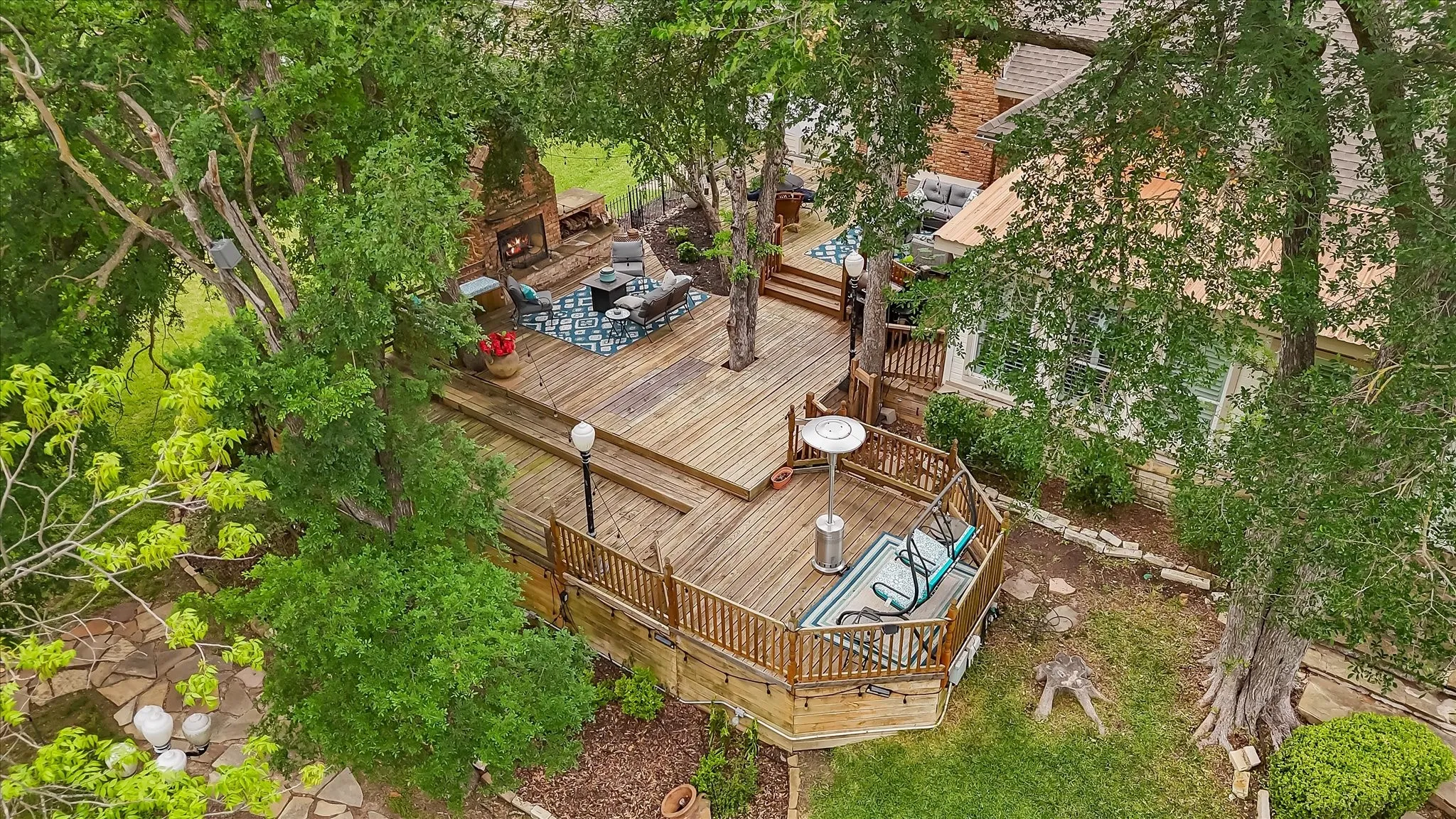 Single Family Residence For Sale in Dallas County , 626 Creekbend Drive, Mesquite, Texas 75149, 4 Bedroom, 4 Bathroom, Garage spaces, 4,664 Sqft, built in 1989, Preowned, Price $650,000, mls#21231601, Real Estate Agent in Mesquite, Homes For Sale in Dallas county, Homes For Sale in Mesquite, Realtor in Mesquite Texas, Real Estate Brokerage Independent Realty Texas, Luminita Cordes Realtor