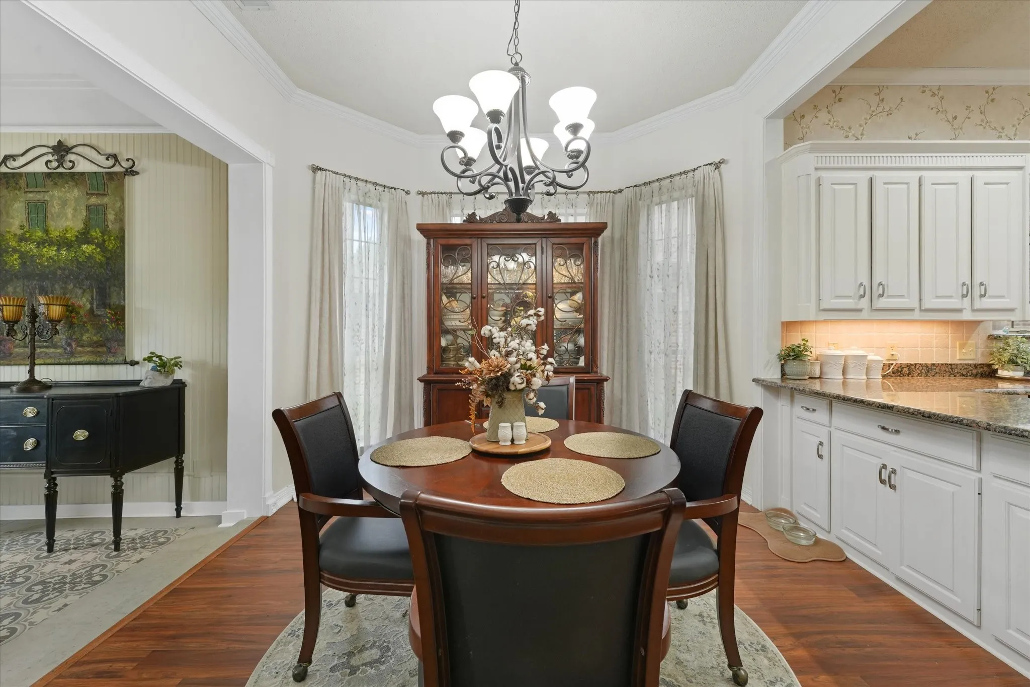 Single Family Residence For Sale in Dallas County , 626 Creekbend Drive, Mesquite, Texas 75149, 4 Bedroom, 4 Bathroom, Garage spaces, 4,664 Sqft, built in 1989, Preowned, Price $650,000, mls#21231601, Real Estate Agent in Mesquite, Homes For Sale in Dallas county, Homes For Sale in Mesquite, Realtor in Mesquite Texas, Real Estate Brokerage Independent Realty Texas, Luminita Cordes Realtor