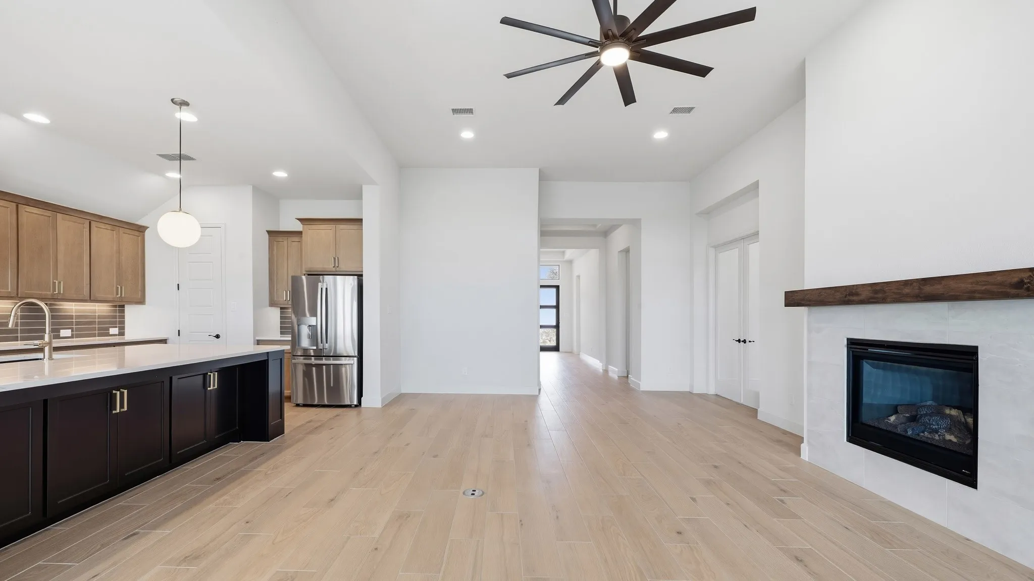 Single Family Residence For Sale in Ellis County , 273 Rosemallow Lane, Waxahachie, Texas 75165, 4 Bedroom, 4 Bathroom, 3 Garage spaces, 2,994 Sqft, built in 2026, New Construction - Complete, mls#21243332, Real Estate Agent in Waxahachie, Homes For Sale in Ellis county, Homes For Sale in Waxahachie, Realtor in Waxahachie Texas, Real Estate Brokerage Independent Realty Texas, Luminita Cordes Realtor
