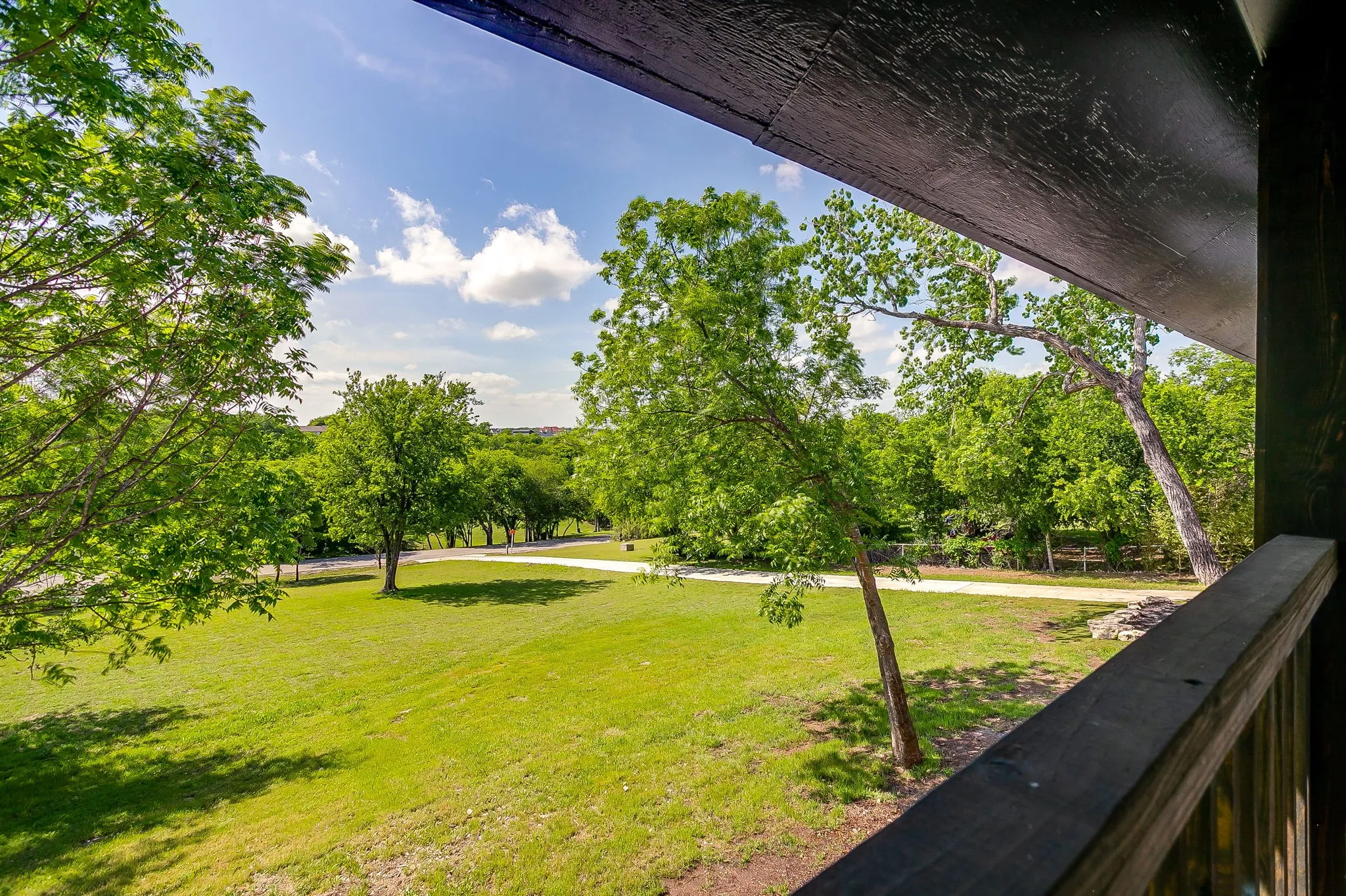 Single Family Residence For Sale in Parker County , 116 Remuda Drive, Fort Worth, Texas 76108, 3 Bedroom, 3 Bathroom, 2 Garage spaces, 2,267 Sqft, built in 1982, Preowned, mls#21243295, Real Estate Agent in Fort Worth, Homes For Sale in Parker county, Homes For Sale in Fort Worth, Realtor in Fort Worth Texas, Real Estate Brokerage Independent Realty Texas, Luminita Cordes Realtor