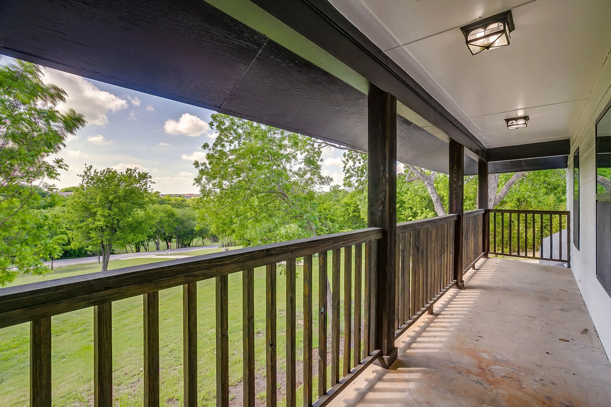 Single Family Residence For Sale in Parker County , 116 Remuda Drive, Fort Worth, Texas 76108, 3 Bedroom, 3 Bathroom, 2 Garage spaces, 2,267 Sqft, built in 1982, Preowned, mls#21243295, Real Estate Agent in Fort Worth, Homes For Sale in Parker county, Homes For Sale in Fort Worth, Realtor in Fort Worth Texas, Real Estate Brokerage Independent Realty Texas, Luminita Cordes Realtor