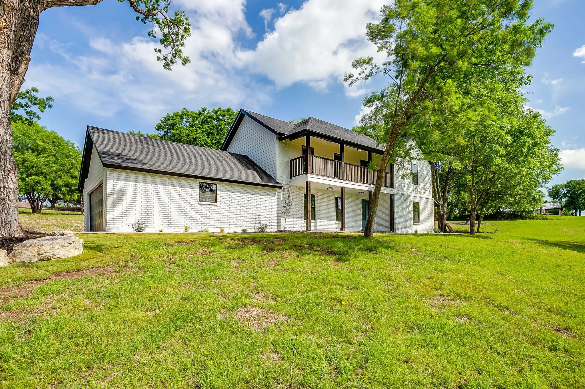 Single Family Residence For Sale in Parker County , 116 Remuda Drive, Fort Worth, Texas 76108, 3 Bedroom, 3 Bathroom, 2 Garage spaces, 2,267 Sqft, built in 1982, Preowned, mls#21243295, Real Estate Agent in Fort Worth, Homes For Sale in Parker county, Homes For Sale in Fort Worth, Realtor in Fort Worth Texas, Real Estate Brokerage Independent Realty Texas, Luminita Cordes Realtor
