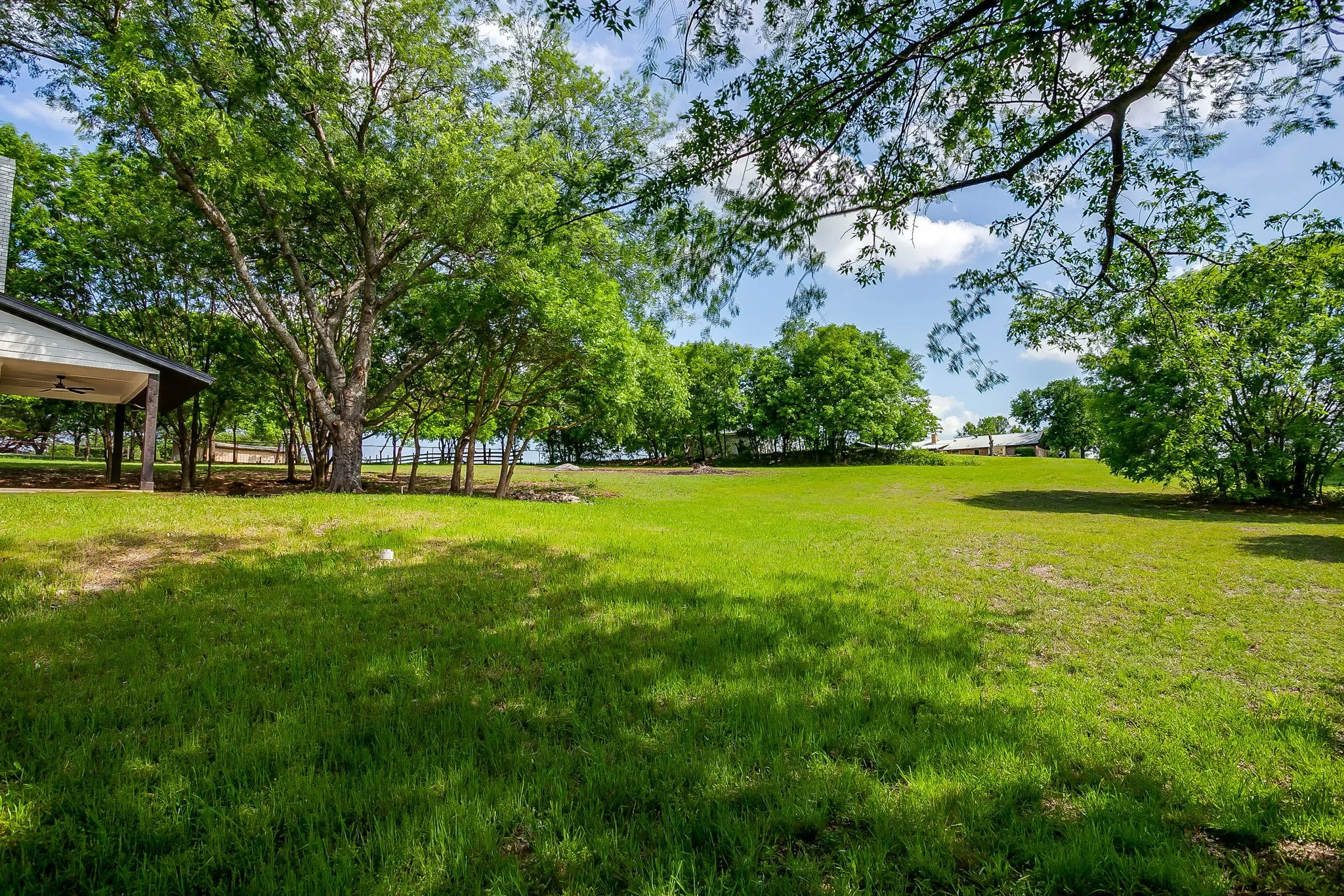 Single Family Residence For Sale in Parker County , 116 Remuda Drive, Fort Worth, Texas 76108, 3 Bedroom, 3 Bathroom, 2 Garage spaces, 2,267 Sqft, built in 1982, Preowned, mls#21243295, Real Estate Agent in Fort Worth, Homes For Sale in Parker county, Homes For Sale in Fort Worth, Realtor in Fort Worth Texas, Real Estate Brokerage Independent Realty Texas, Luminita Cordes Realtor