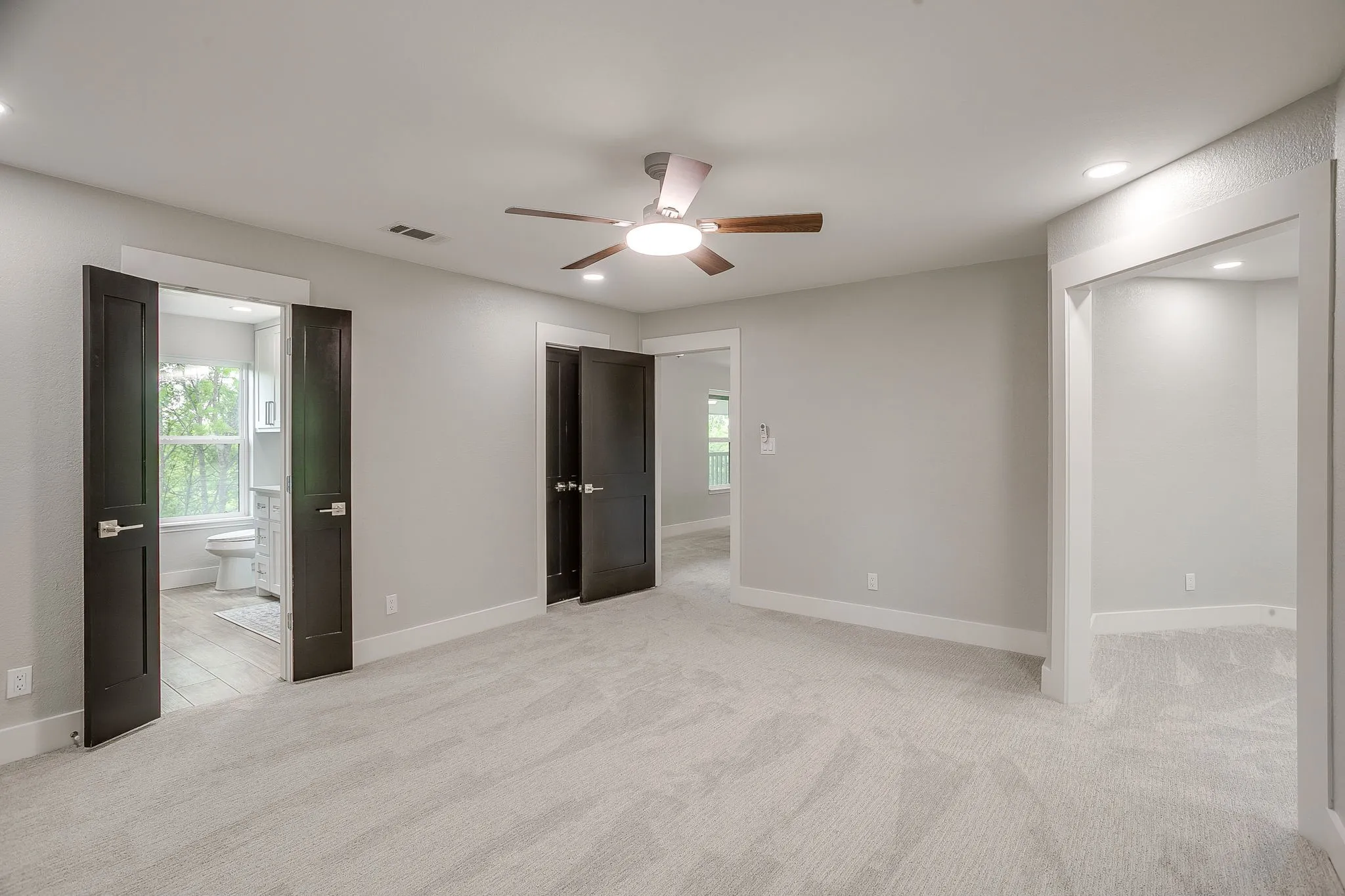 Single Family Residence For Sale in Parker County , 116 Remuda Drive, Fort Worth, Texas 76108, 3 Bedroom, 3 Bathroom, 2 Garage spaces, 2,267 Sqft, built in 1982, Preowned, mls#21243295, Real Estate Agent in Fort Worth, Homes For Sale in Parker county, Homes For Sale in Fort Worth, Realtor in Fort Worth Texas, Real Estate Brokerage Independent Realty Texas, Luminita Cordes Realtor