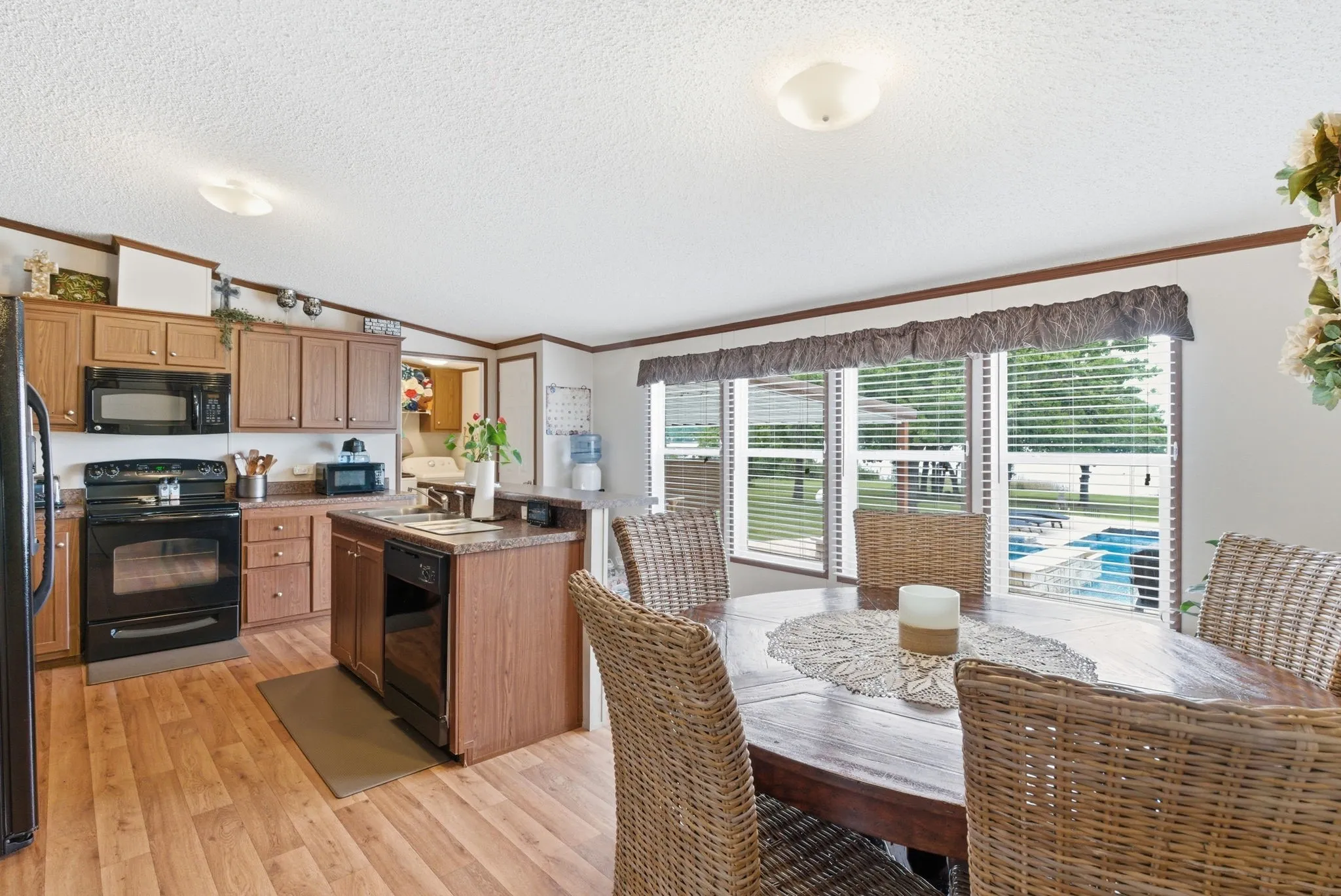 Manufactured Home For Sale in Eastland County , 925 County Road 237, Eastland, Texas 76448, 4 Bedroom, 3 Bathroom, Garage spaces, 1,717 Sqft, built in 2010, mls#21242888, Real Estate Agent in Eastland, Homes For Sale in Eastland county, Homes For Sale in Eastland, Realtor in Eastland Texas, Real Estate Brokerage Independent Realty Texas, Luminita Cordes Realtor