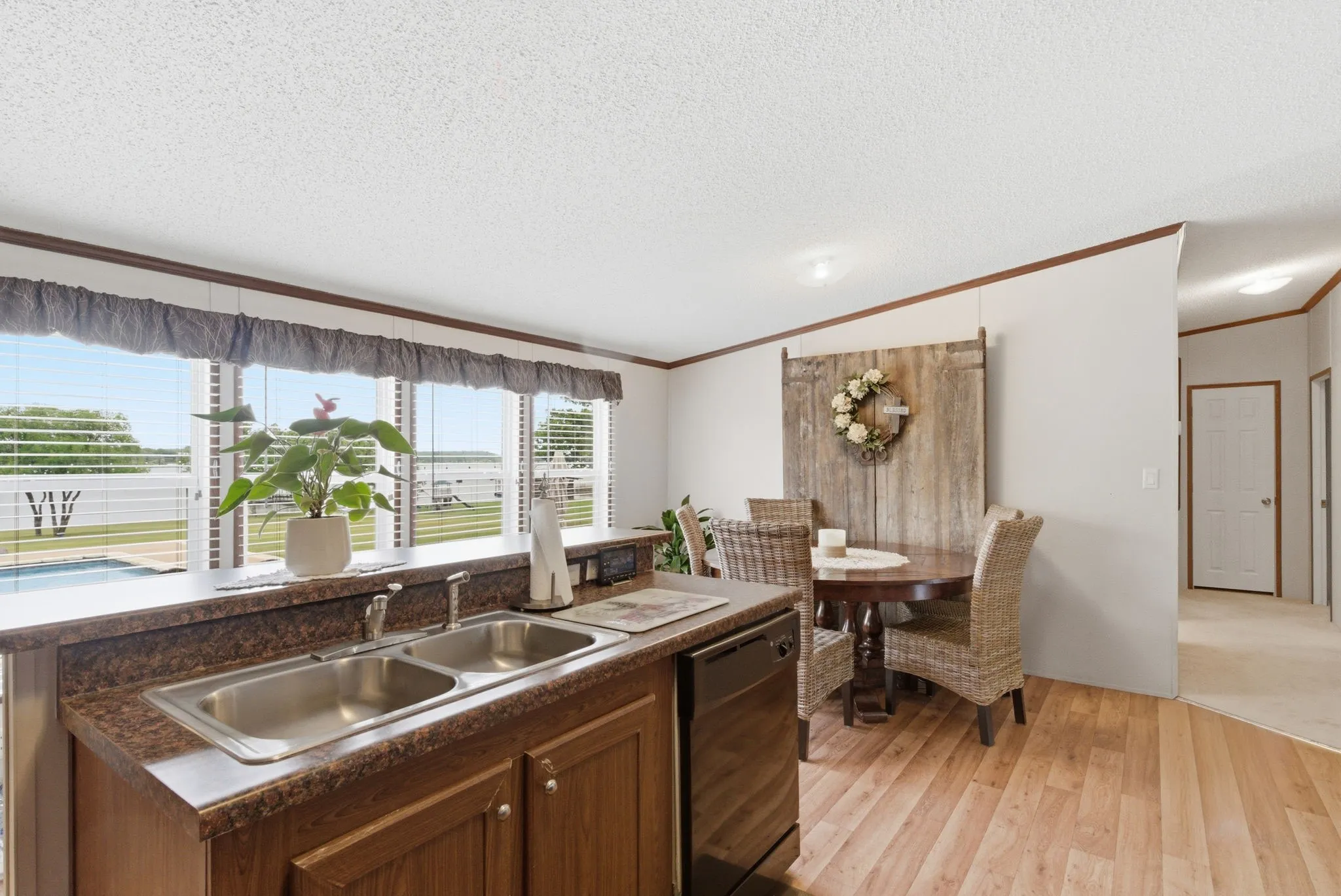 Manufactured Home For Sale in Eastland County , 925 County Road 237, Eastland, Texas 76448, 4 Bedroom, 3 Bathroom, Garage spaces, 1,717 Sqft, built in 2010, mls#21242888, Real Estate Agent in Eastland, Homes For Sale in Eastland county, Homes For Sale in Eastland, Realtor in Eastland Texas, Real Estate Brokerage Independent Realty Texas, Luminita Cordes Realtor