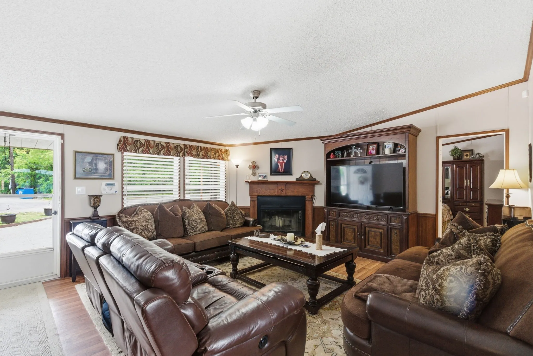 Manufactured Home For Sale in Eastland County , 925 County Road 237, Eastland, Texas 76448, 4 Bedroom, 3 Bathroom, Garage spaces, 1,717 Sqft, built in 2010, mls#21242888, Real Estate Agent in Eastland, Homes For Sale in Eastland county, Homes For Sale in Eastland, Realtor in Eastland Texas, Real Estate Brokerage Independent Realty Texas, Luminita Cordes Realtor