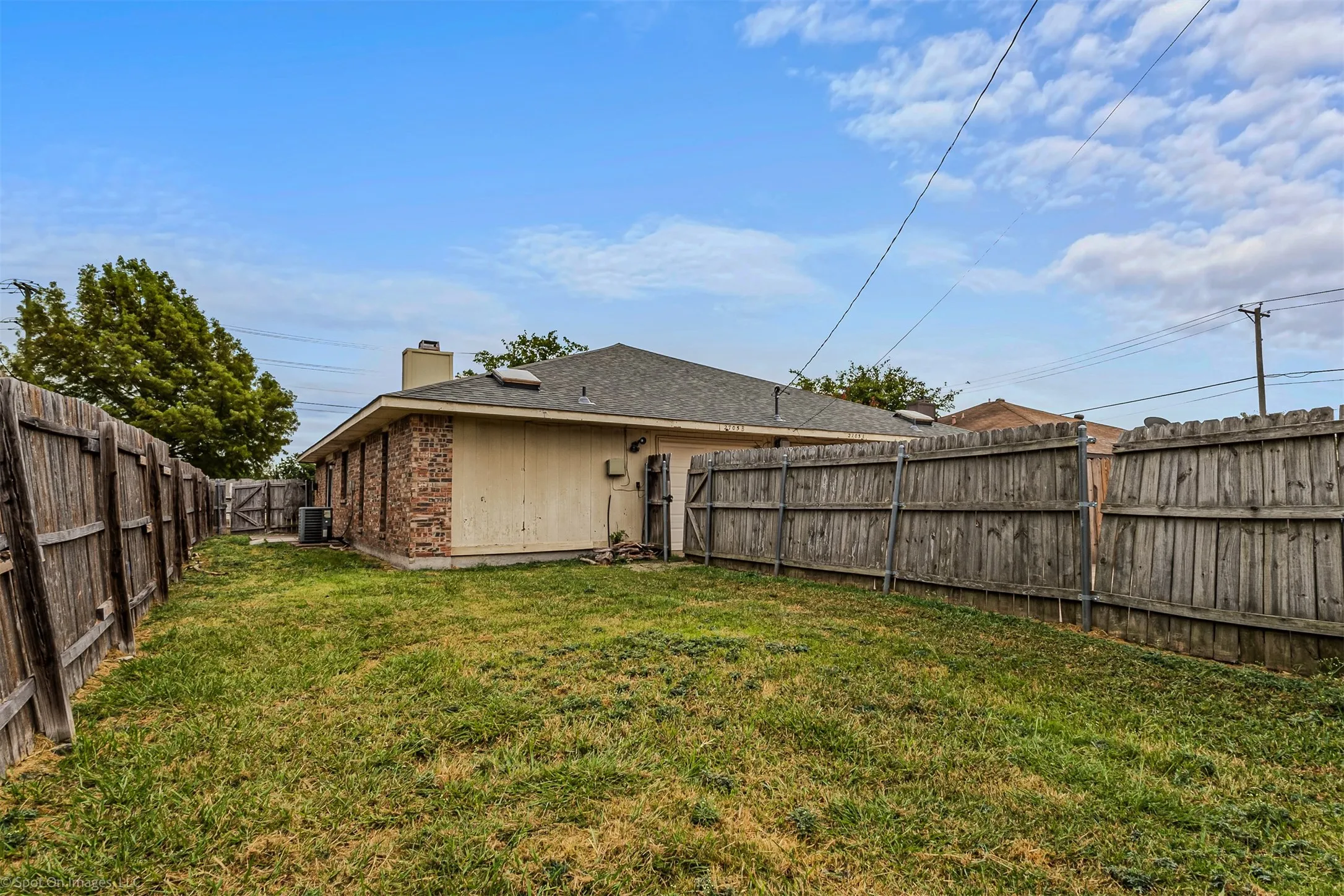 Duplex For Sale in Dallas County , 2705 Stanford Street, Rowlett, Texas 75088, 4 Bedroom, 2 Bathroom, 2 Garage spaces, 0 Sqft, built in 1985, Preowned, mls#21242670, Real Estate Agent in Rowlett, Homes For Sale in Dallas county, Homes For Sale in Rowlett, Realtor in Rowlett Texas, Real Estate Brokerage Independent Realty Texas, Luminita Cordes Realtor