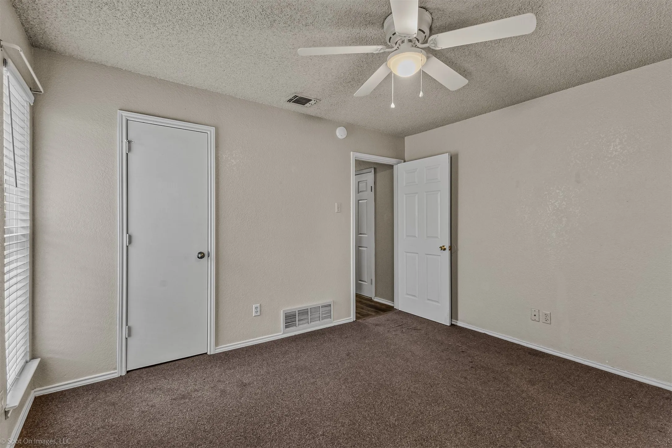 Duplex For Sale in Dallas County , 2705 Stanford Street, Rowlett, Texas 75088, 4 Bedroom, 2 Bathroom, 2 Garage spaces, 0 Sqft, built in 1985, Preowned, mls#21242670, Real Estate Agent in Rowlett, Homes For Sale in Dallas county, Homes For Sale in Rowlett, Realtor in Rowlett Texas, Real Estate Brokerage Independent Realty Texas, Luminita Cordes Realtor