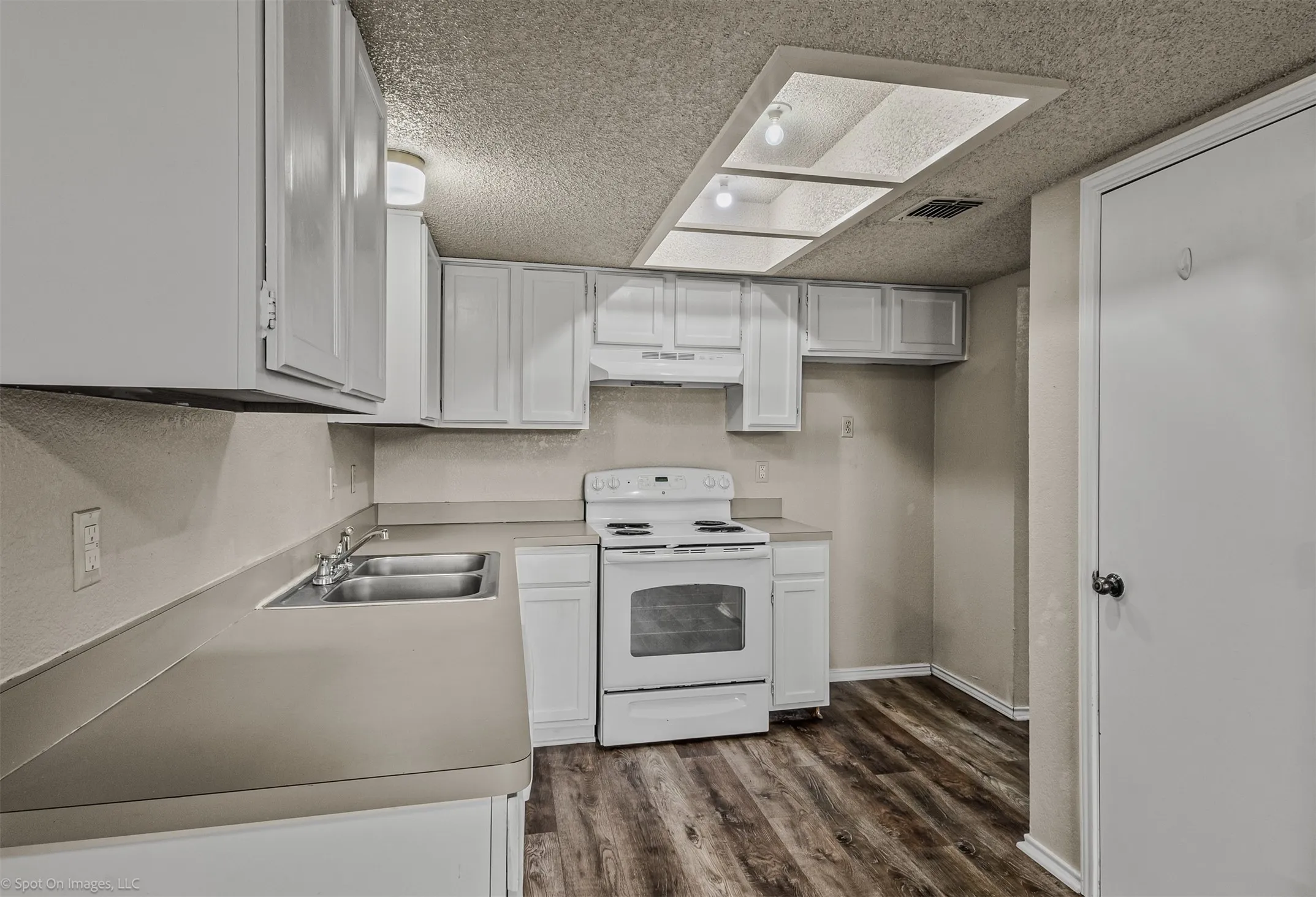Duplex For Sale in Dallas County , 2705 Stanford Street, Rowlett, Texas 75088, 4 Bedroom, 2 Bathroom, 2 Garage spaces, 0 Sqft, built in 1985, Preowned, mls#21242670, Real Estate Agent in Rowlett, Homes For Sale in Dallas county, Homes For Sale in Rowlett, Realtor in Rowlett Texas, Real Estate Brokerage Independent Realty Texas, Luminita Cordes Realtor