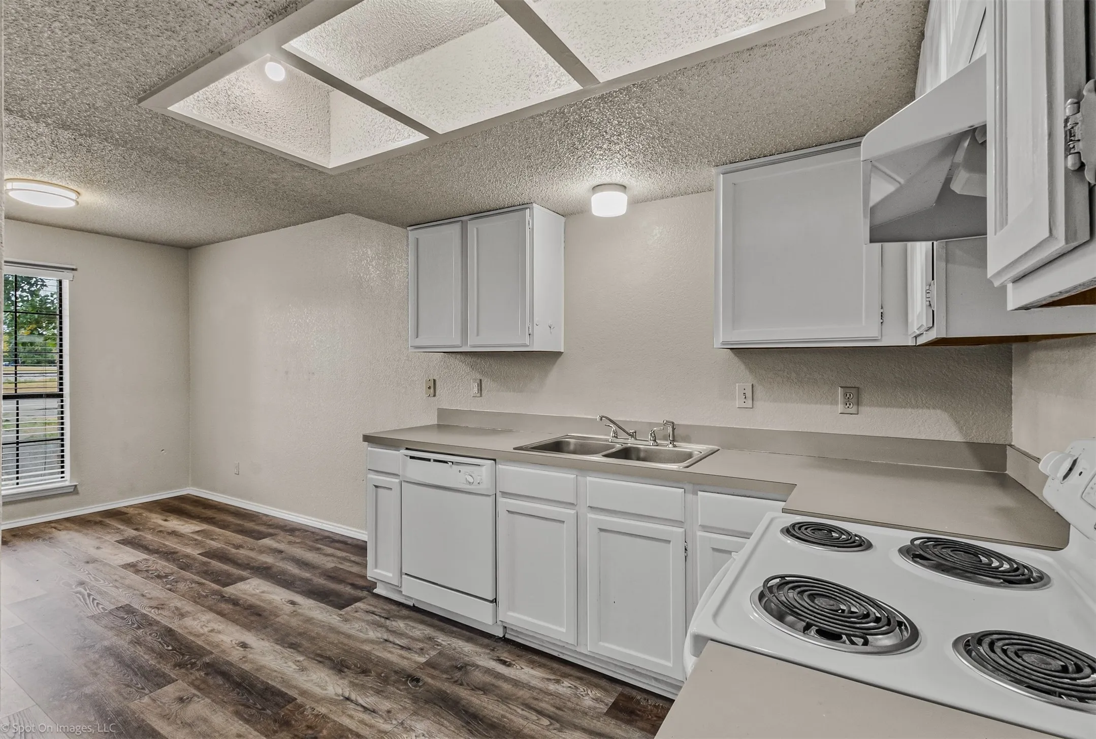 Duplex For Sale in Dallas County , 2705 Stanford Street, Rowlett, Texas 75088, 4 Bedroom, 2 Bathroom, 2 Garage spaces, 0 Sqft, built in 1985, Preowned, mls#21242670, Real Estate Agent in Rowlett, Homes For Sale in Dallas county, Homes For Sale in Rowlett, Realtor in Rowlett Texas, Real Estate Brokerage Independent Realty Texas, Luminita Cordes Realtor