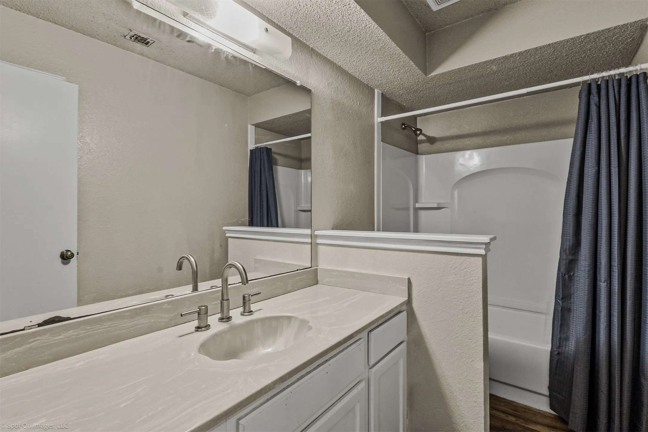 Duplex For Sale in Dallas County , 2705 Stanford Street, Rowlett, Texas 75088, 4 Bedroom, 2 Bathroom, 2 Garage spaces, 0 Sqft, built in 1985, Preowned, mls#21242670, Real Estate Agent in Rowlett, Homes For Sale in Dallas county, Homes For Sale in Rowlett, Realtor in Rowlett Texas, Real Estate Brokerage Independent Realty Texas, Luminita Cordes Realtor
