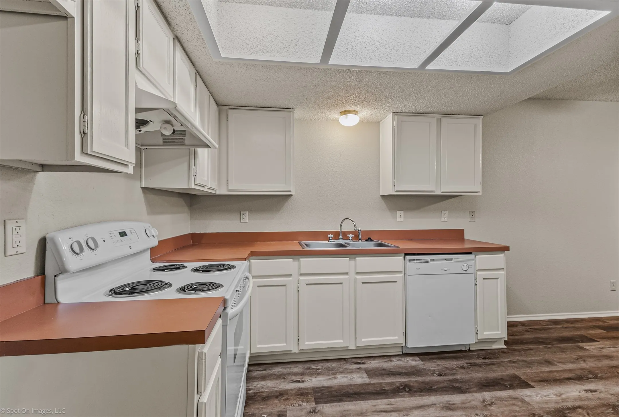 Duplex For Sale in Dallas County , 2705 Stanford Street, Rowlett, Texas 75088, 4 Bedroom, 2 Bathroom, 2 Garage spaces, 0 Sqft, built in 1985, Preowned, mls#21242670, Real Estate Agent in Rowlett, Homes For Sale in Dallas county, Homes For Sale in Rowlett, Realtor in Rowlett Texas, Real Estate Brokerage Independent Realty Texas, Luminita Cordes Realtor