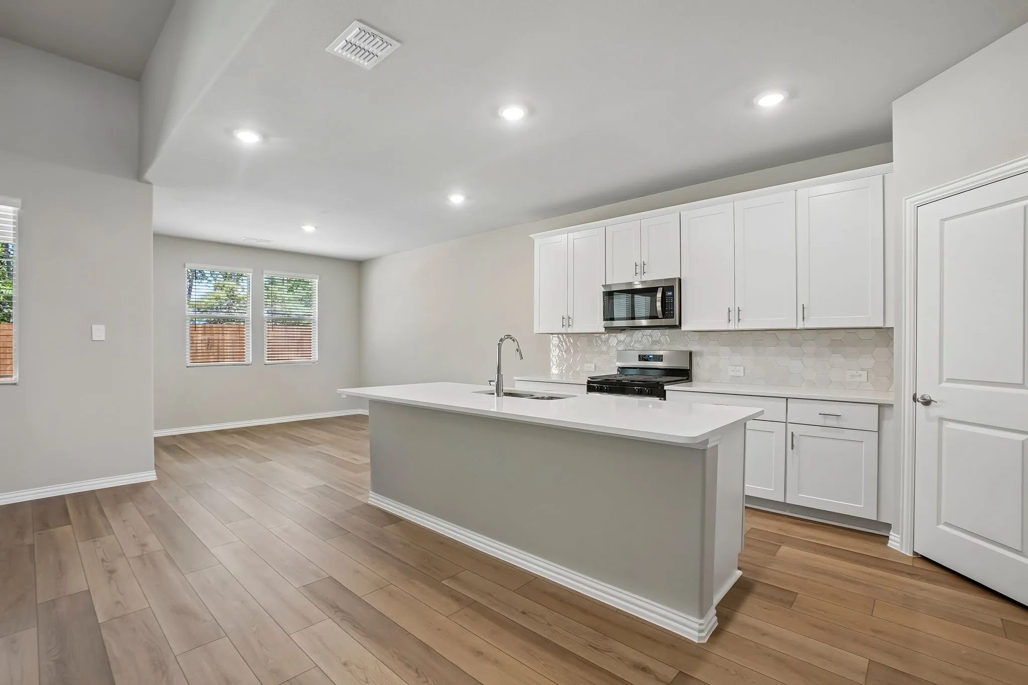 Single Family Residence For Sale in Collin County , 1517 Shenandoah Trail, Anna, Texas 75409, 4 Bedroom, 3 Bathroom, 3 Garage spaces, 2,477 Sqft, built in 2026, New Construction - Incomplete, mls#21242466, Real Estate Agent in Anna, Homes For Sale in Collin county, Homes For Sale in Anna, Realtor in Anna Texas, Real Estate Brokerage Independent Realty Texas, Luminita Cordes Realtor