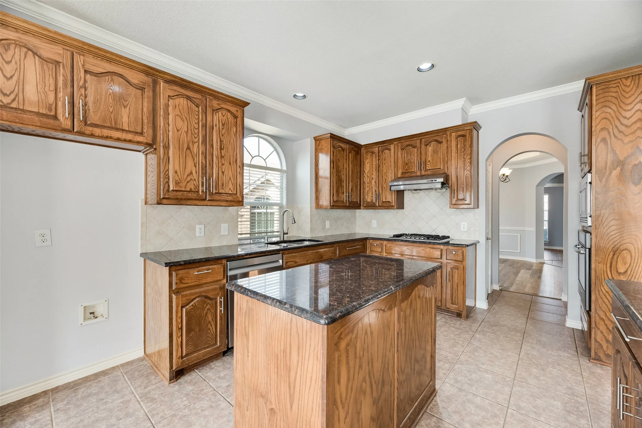 Single Family Residence For Sale in Collin County , 213 Palomino Court, Celina, Texas 75009, 5 Bedrooms, 4 Bathrooms, 3 Garage spaces, 3,402 Sqft, built in 2007, Preowned, Price $560,000, mls#21242829, Real Estate Agent in Celina, Homes For Sale in Collin county, Homes For Sale in Celina, Realtor in Celina Texas, Real Estate Brokerage Independent Realty Texas, Luminita Cordes Realtor