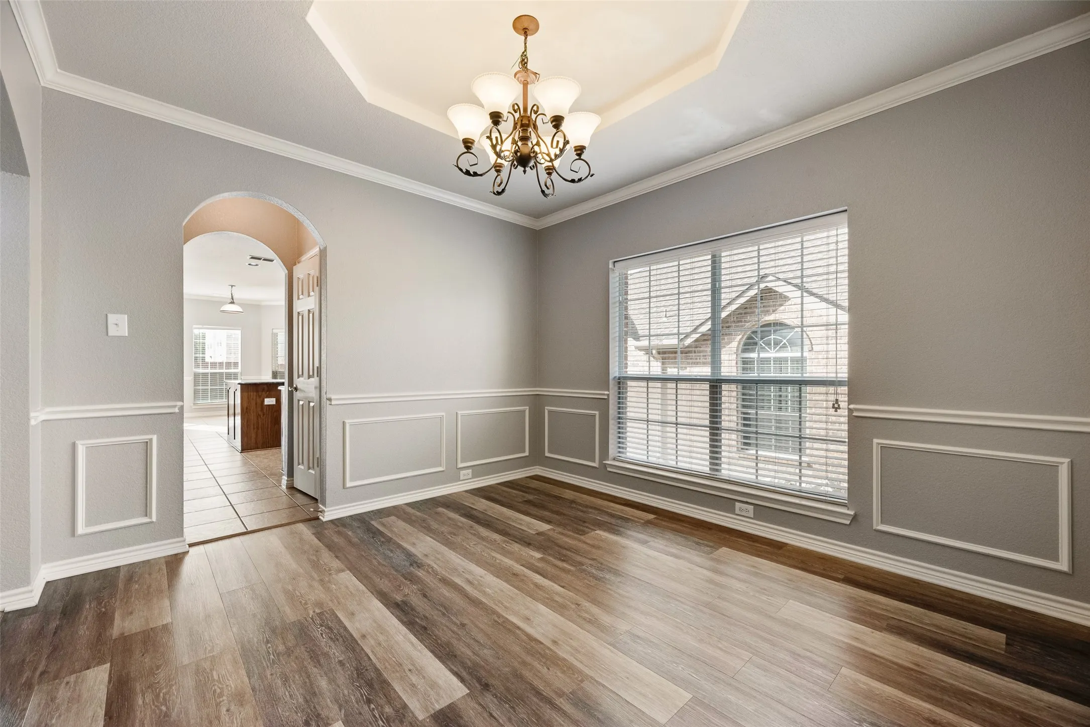 Single Family Residence For Sale in Collin County , 213 Palomino Court, Celina, Texas 75009, 5 Bedrooms, 4 Bathrooms, 3 Garage spaces, 3,402 Sqft, built in 2007, Preowned, Price $560,000, mls#21242829, Real Estate Agent in Celina, Homes For Sale in Collin county, Homes For Sale in Celina, Realtor in Celina Texas, Real Estate Brokerage Independent Realty Texas, Luminita Cordes Realtor