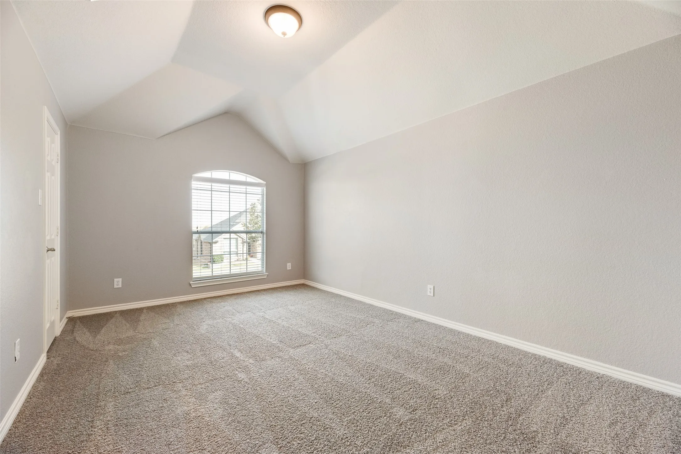 Single Family Residence For Sale in Collin County , 213 Palomino Court, Celina, Texas 75009, 5 Bedrooms, 4 Bathrooms, 3 Garage spaces, 3,402 Sqft, built in 2007, Preowned, Price $560,000, mls#21242829, Real Estate Agent in Celina, Homes For Sale in Collin county, Homes For Sale in Celina, Realtor in Celina Texas, Real Estate Brokerage Independent Realty Texas, Luminita Cordes Realtor