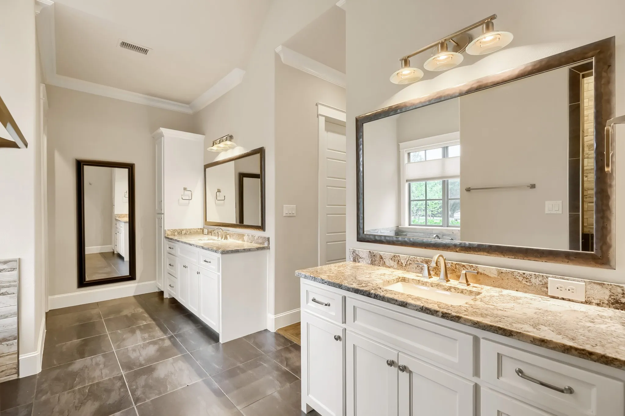 Single Family Residence For Sale in Denton County , 3797 Kayewood Drive, Little Elm, Texas 75068, 4 Bedroom, 5 Bathroom, 3 Garage spaces, 3,985 Sqft, built in 2017, Preowned, mls#21238371, Real Estate Agent in Little Elm, Homes For Sale in Denton county, Homes For Sale in Little Elm, Realtor in Little Elm Texas, Real Estate Brokerage Independent Realty Texas, Luminita Cordes Realtor