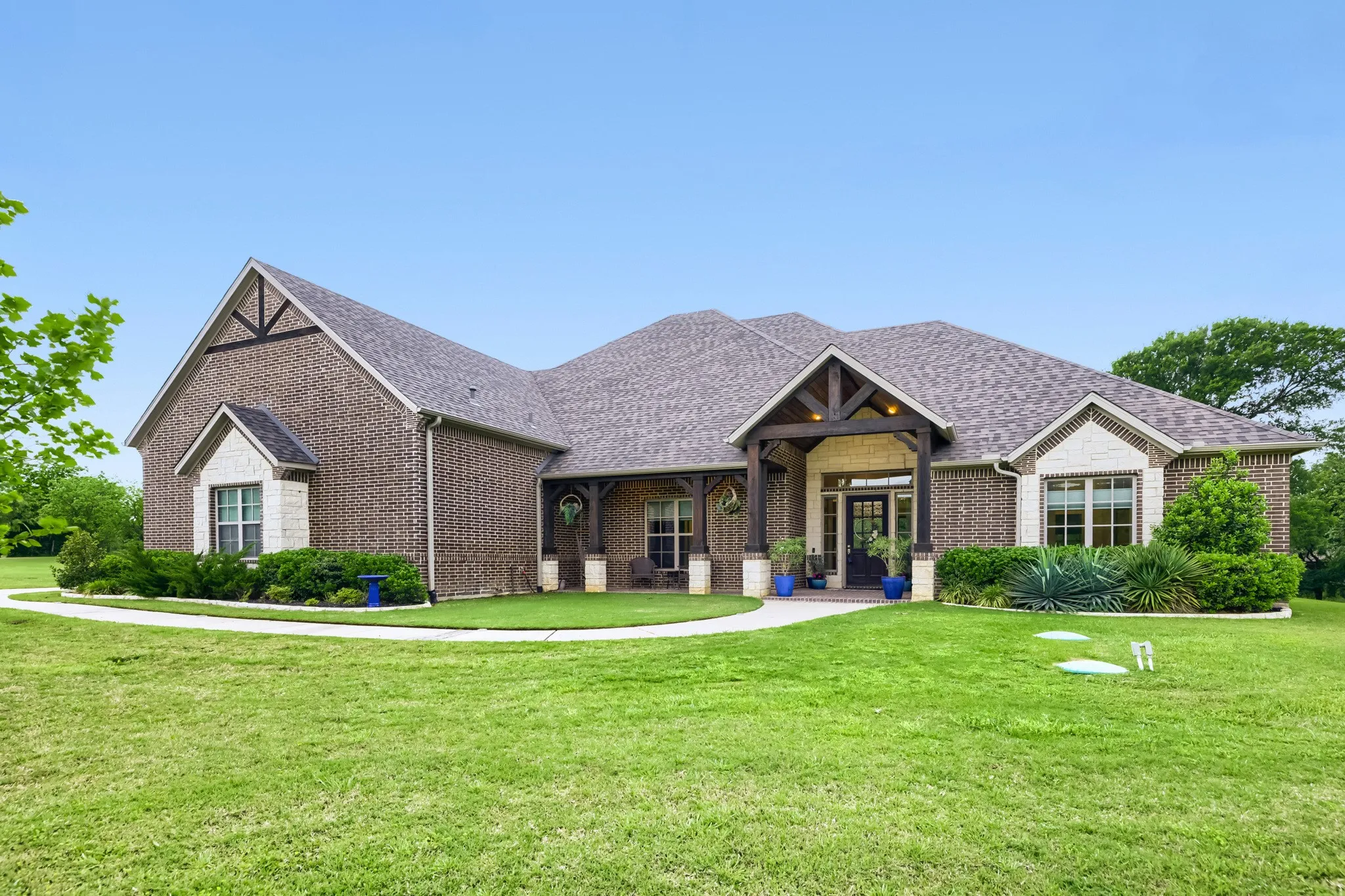 Single Family Residence For Sale in Denton County , 3797 Kayewood Drive, Little Elm, Texas 75068, 4 Bedroom, 5 Bathroom, 3 Garage spaces, 3,985 Sqft, built in 2017, Preowned, mls#21238371, Real Estate Agent in Little Elm, Homes For Sale in Denton county, Homes For Sale in Little Elm, Realtor in Little Elm Texas, Real Estate Brokerage Independent Realty Texas, Luminita Cordes Realtor