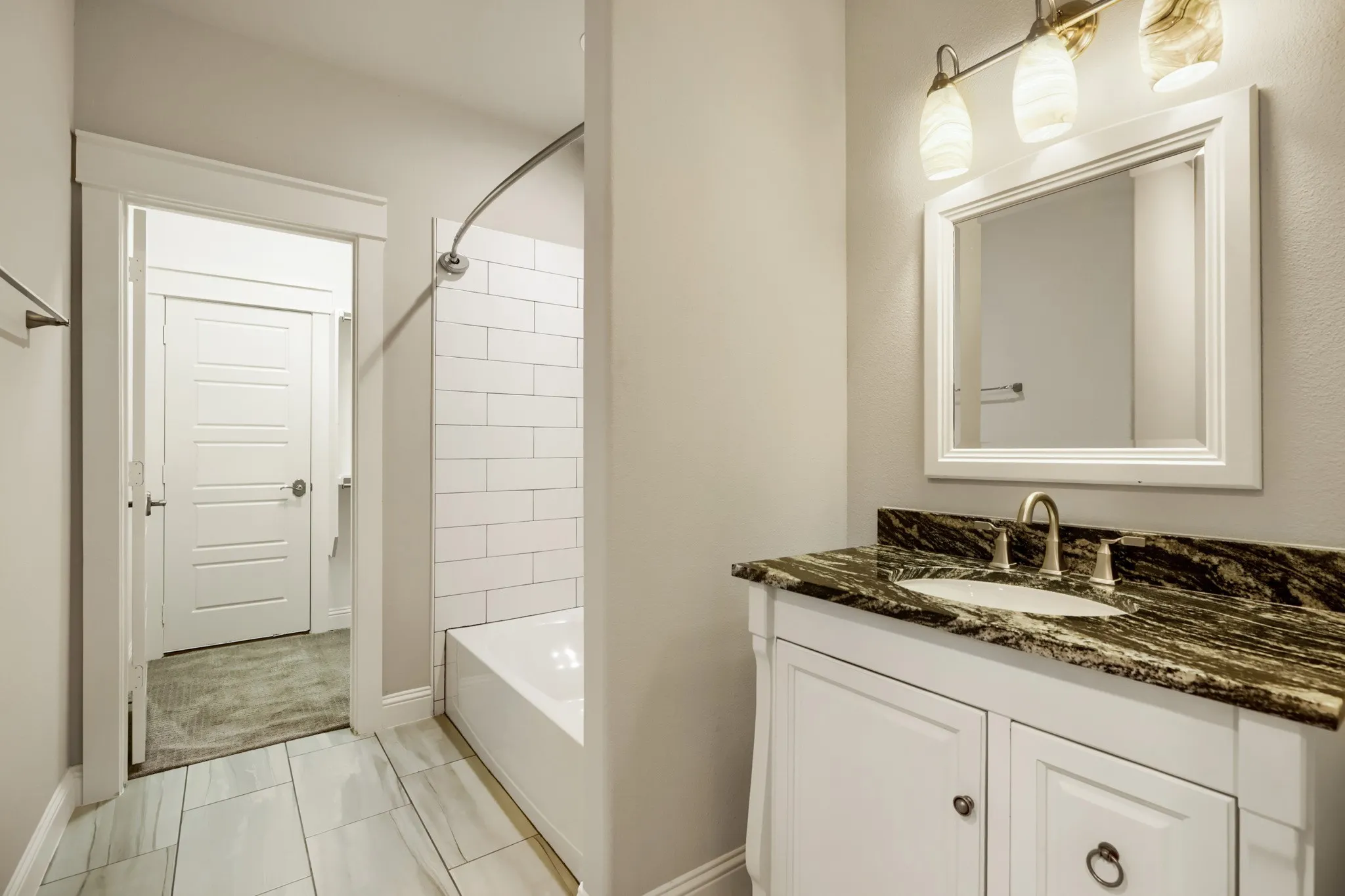 Single Family Residence For Sale in Denton County , 3797 Kayewood Drive, Little Elm, Texas 75068, 4 Bedroom, 5 Bathroom, 3 Garage spaces, 3,985 Sqft, built in 2017, Preowned, mls#21238371, Real Estate Agent in Little Elm, Homes For Sale in Denton county, Homes For Sale in Little Elm, Realtor in Little Elm Texas, Real Estate Brokerage Independent Realty Texas, Luminita Cordes Realtor