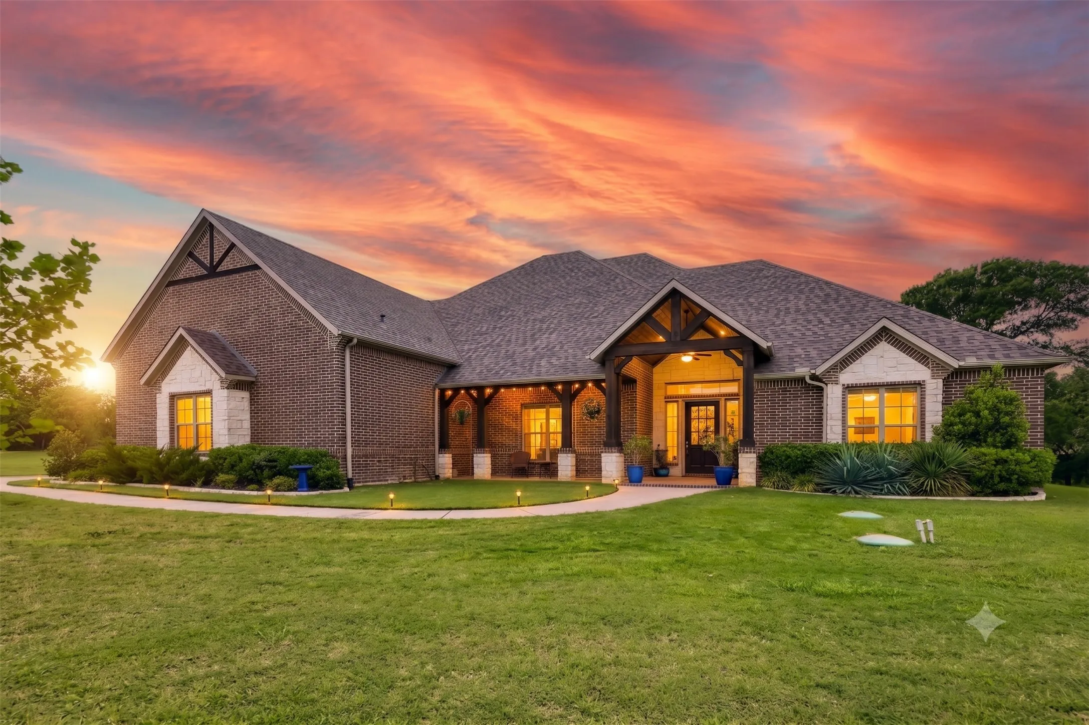 Single Family Residence For Sale in Denton County , 3797 Kayewood Drive, Little Elm, Texas 75068, 4 Bedroom, 5 Bathroom, 3 Garage spaces, 3,985 Sqft, built in 2017, Preowned, mls#21238371, Real Estate Agent in Little Elm, Homes For Sale in Denton county, Homes For Sale in Little Elm, Realtor in Little Elm Texas, Real Estate Brokerage Independent Realty Texas, Luminita Cordes Realtor