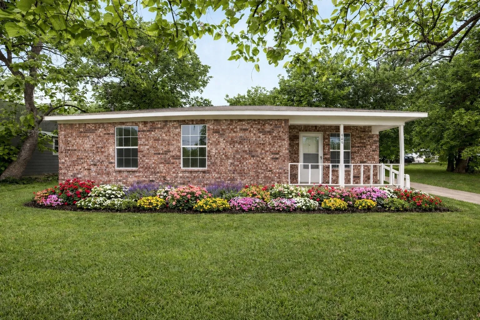 Single Family Residence For Sale in Hunt County , 808 Park Street, Commerce, Texas 75428, 3 Bedrooms, 2 Bathrooms, Garage spaces, 1,111 Sqft, built in 2003, Price $135,000, mls#21238594, Real Estate Agent in Commerce, Homes For Sale in Hunt county, Homes For Sale in Commerce, Realtor in Commerce Texas, Real Estate Brokerage Independent Realty Texas, Luminita Cordes Realtor
