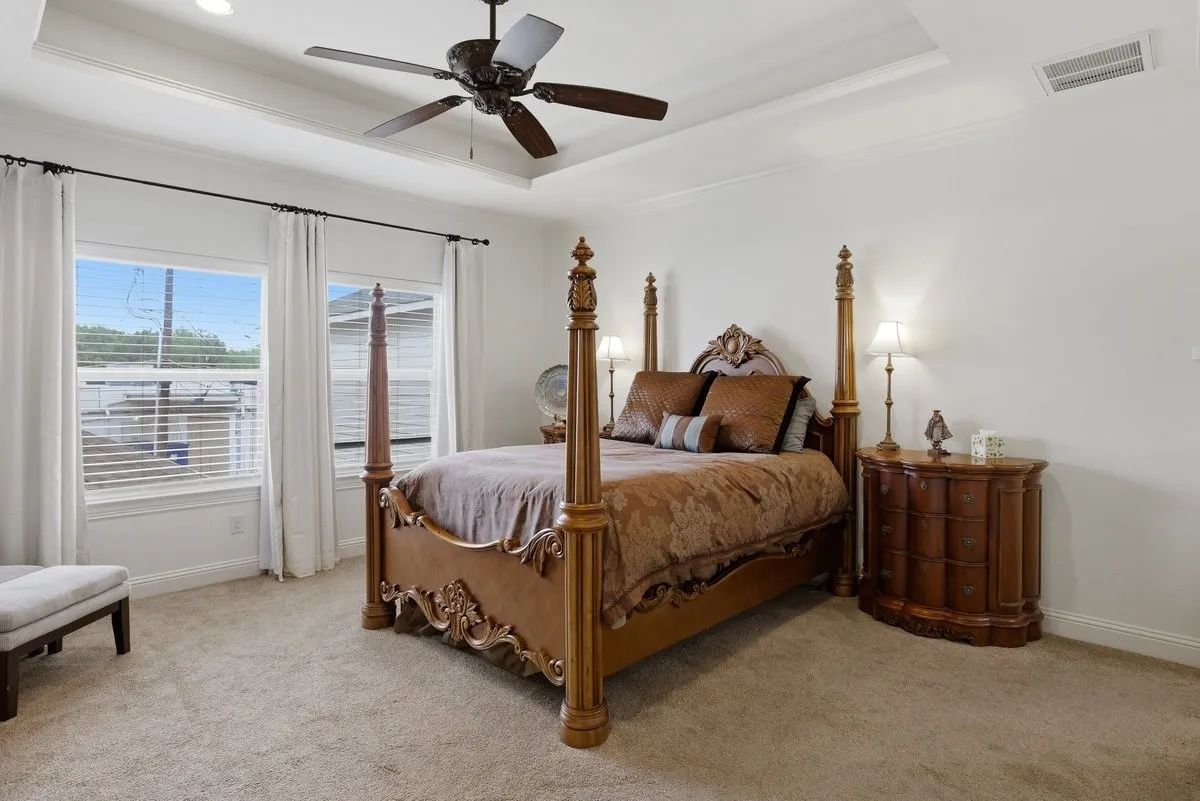 Townhouse For Sale in Tarrant County , 5026 Pershing Avenue, Fort Worth, Texas 76107, 2 Bedroom, 3 Bathroom, 1 Garage spaces, 2,320 Sqft, built in 2011, Preowned, mls#21242581, Real Estate Agent in Fort Worth, Homes For Sale in Tarrant county, Homes For Sale in Fort Worth, Realtor in Fort Worth Texas, Real Estate Brokerage Independent Realty Texas, Luminita Cordes Realtor