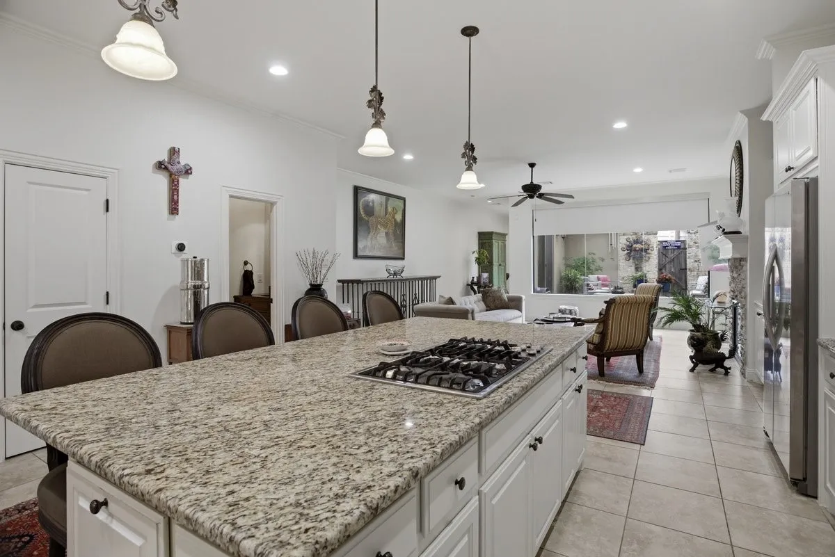 Townhouse For Sale in Tarrant County , 5026 Pershing Avenue, Fort Worth, Texas 76107, 2 Bedroom, 3 Bathroom, 1 Garage spaces, 2,320 Sqft, built in 2011, Preowned, mls#21242581, Real Estate Agent in Fort Worth, Homes For Sale in Tarrant county, Homes For Sale in Fort Worth, Realtor in Fort Worth Texas, Real Estate Brokerage Independent Realty Texas, Luminita Cordes Realtor