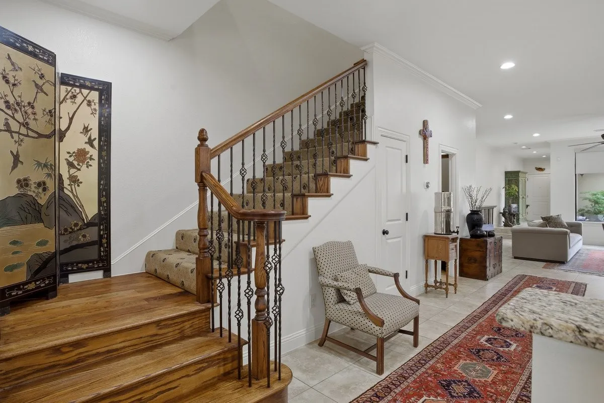 Townhouse For Sale in Tarrant County , 5026 Pershing Avenue, Fort Worth, Texas 76107, 2 Bedroom, 3 Bathroom, 1 Garage spaces, 2,320 Sqft, built in 2011, Preowned, mls#21242581, Real Estate Agent in Fort Worth, Homes For Sale in Tarrant county, Homes For Sale in Fort Worth, Realtor in Fort Worth Texas, Real Estate Brokerage Independent Realty Texas, Luminita Cordes Realtor
