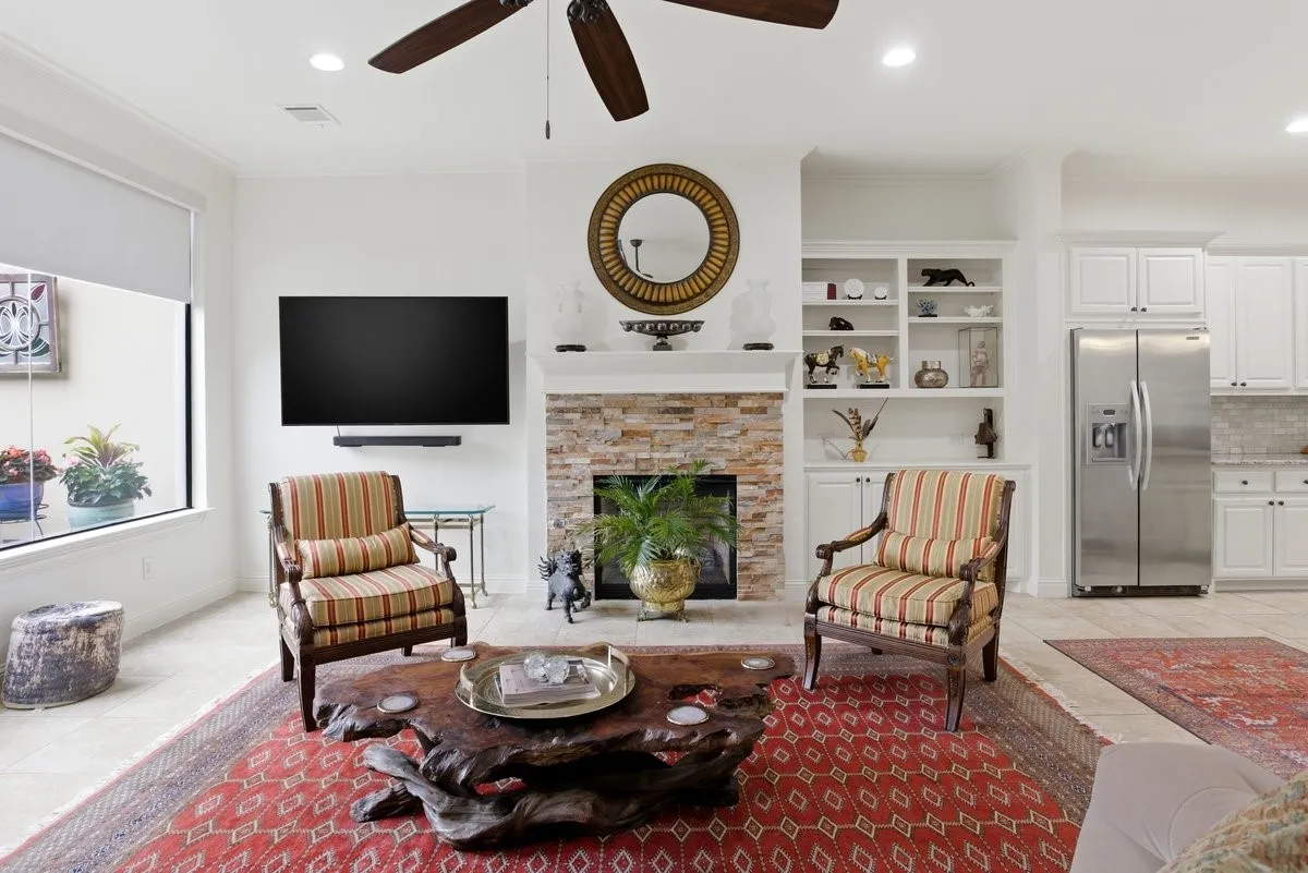 Townhouse For Sale in Tarrant County , 5026 Pershing Avenue, Fort Worth, Texas 76107, 2 Bedroom, 3 Bathroom, 1 Garage spaces, 2,320 Sqft, built in 2011, Preowned, mls#21242581, Real Estate Agent in Fort Worth, Homes For Sale in Tarrant county, Homes For Sale in Fort Worth, Realtor in Fort Worth Texas, Real Estate Brokerage Independent Realty Texas, Luminita Cordes Realtor