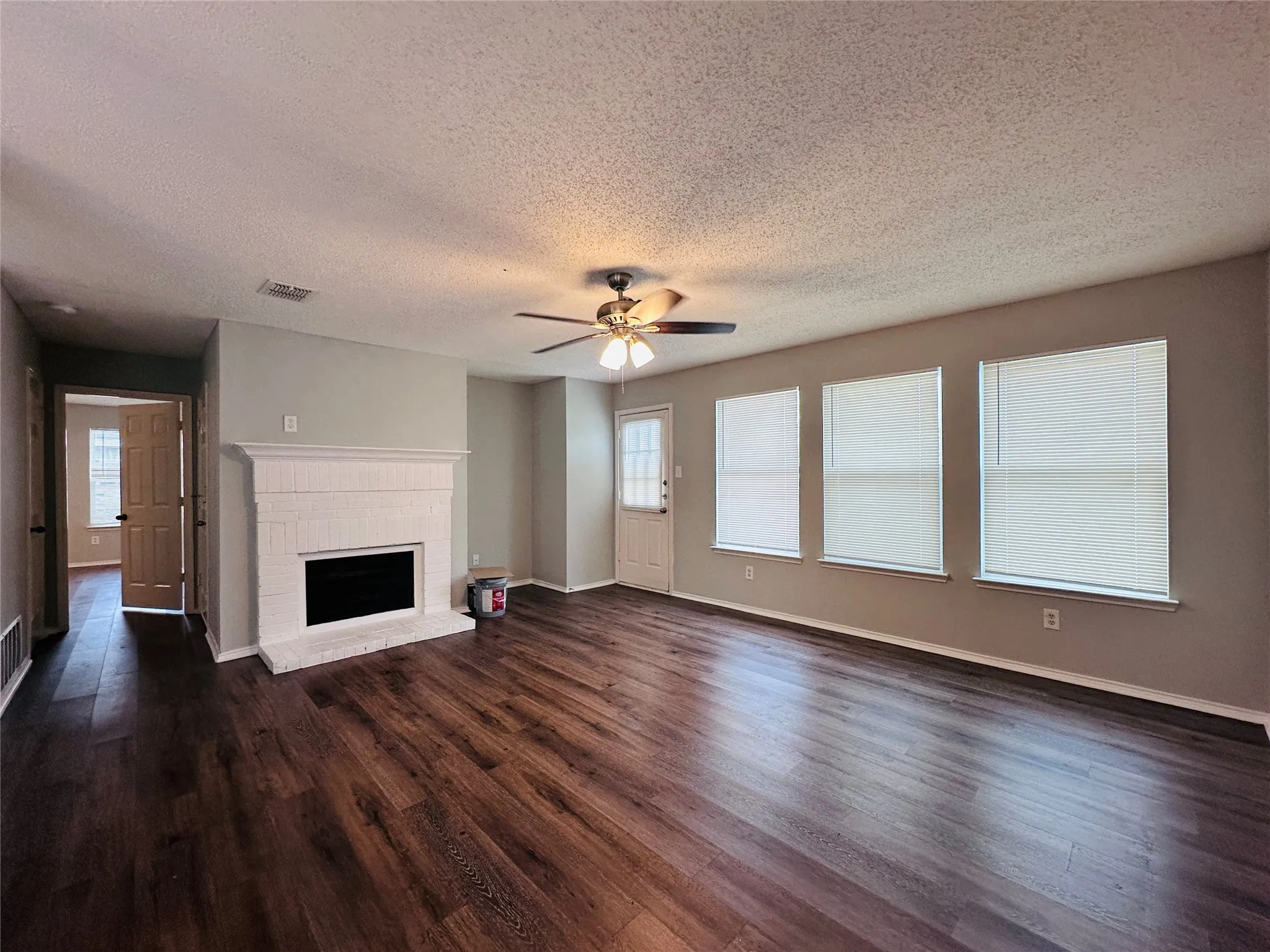 Single Family Residence For Sale in Dallas County , 2463 Marimont Lane, Lancaster, Texas 75134, 3 Bedroom, 2 Bathroom, 2 Garage spaces, 1,660 Sqft, built in 2001, mls#21242861, Real Estate Agent in Lancaster, Homes For Sale in Dallas county, Homes For Sale in Lancaster, Realtor in Lancaster Texas, Real Estate Brokerage Independent Realty Texas, Luminita Cordes Realtor